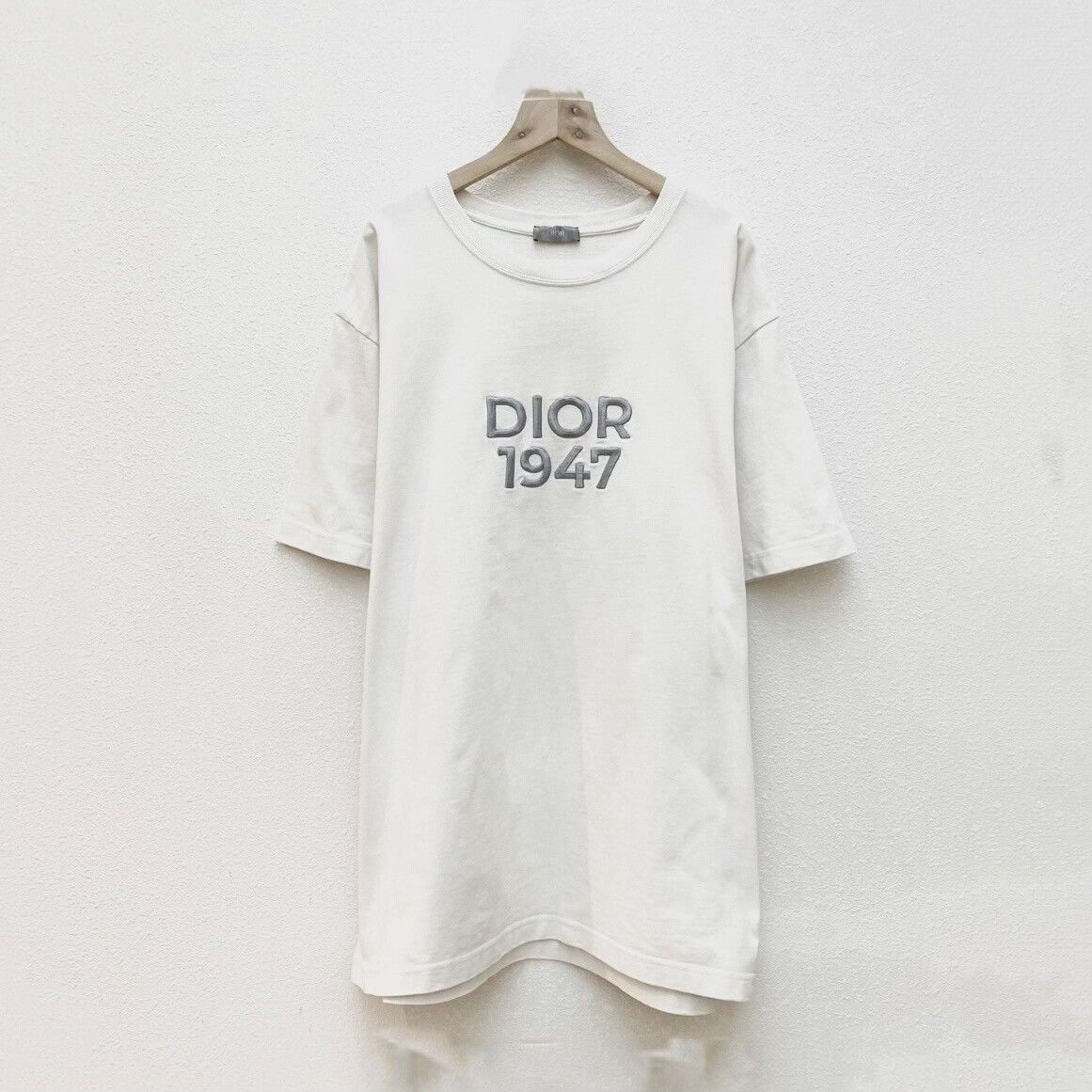 Dior Dior Relaxed Fit Tee Shirt 1947 Size US XL / EU 56 / 4 - 1 Thumbnail