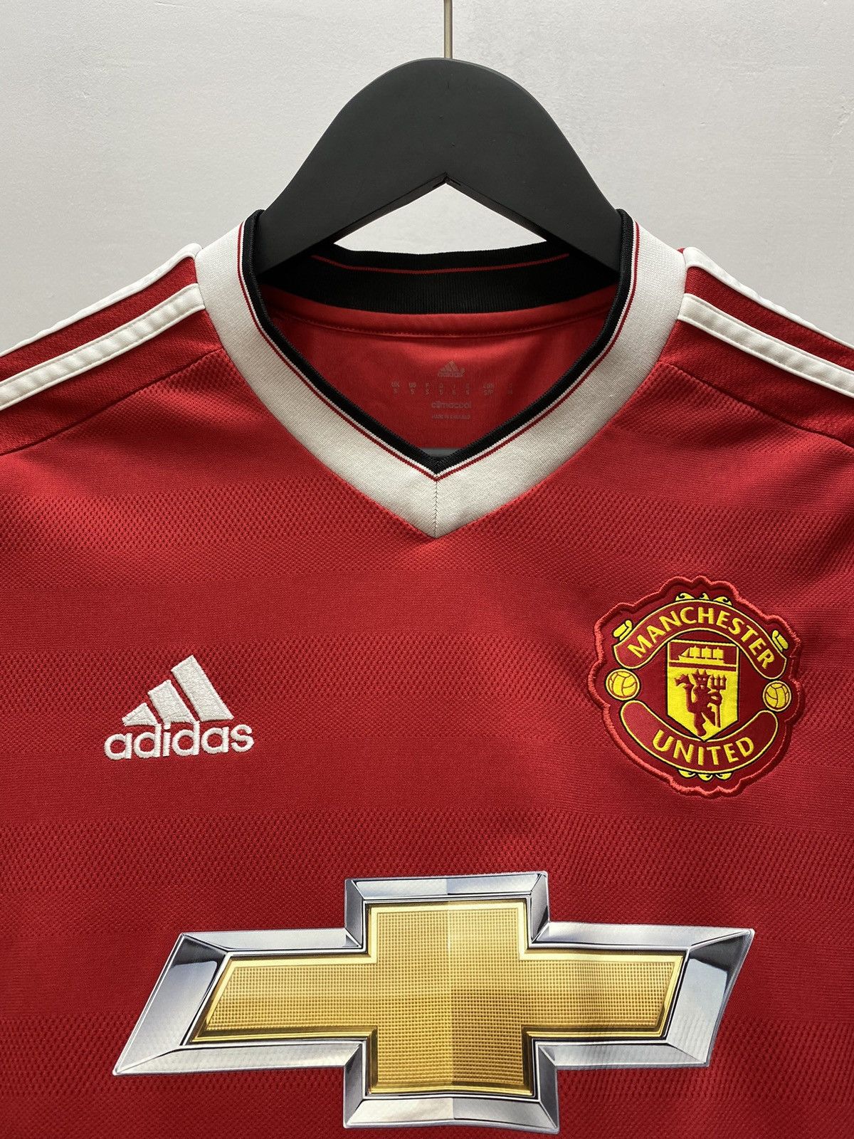 Adidas × Vintage Manchester United 2015/2016 Home Soccer Jersey Football Size US S / EU 44-46 / 1 - 11 Thumbnail