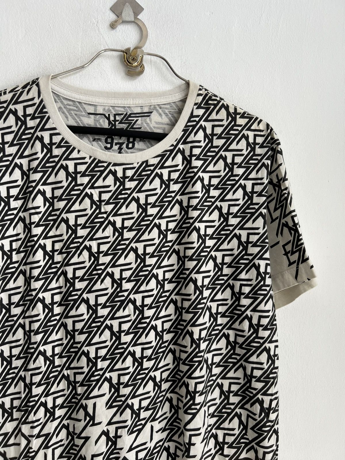 Diesel × Diesel Black Gold Exclusive Collection Diesel Cyberpunk Monogram AOP Shirt Size US L / EU 52-54 / 3 - 3 Thumbnail