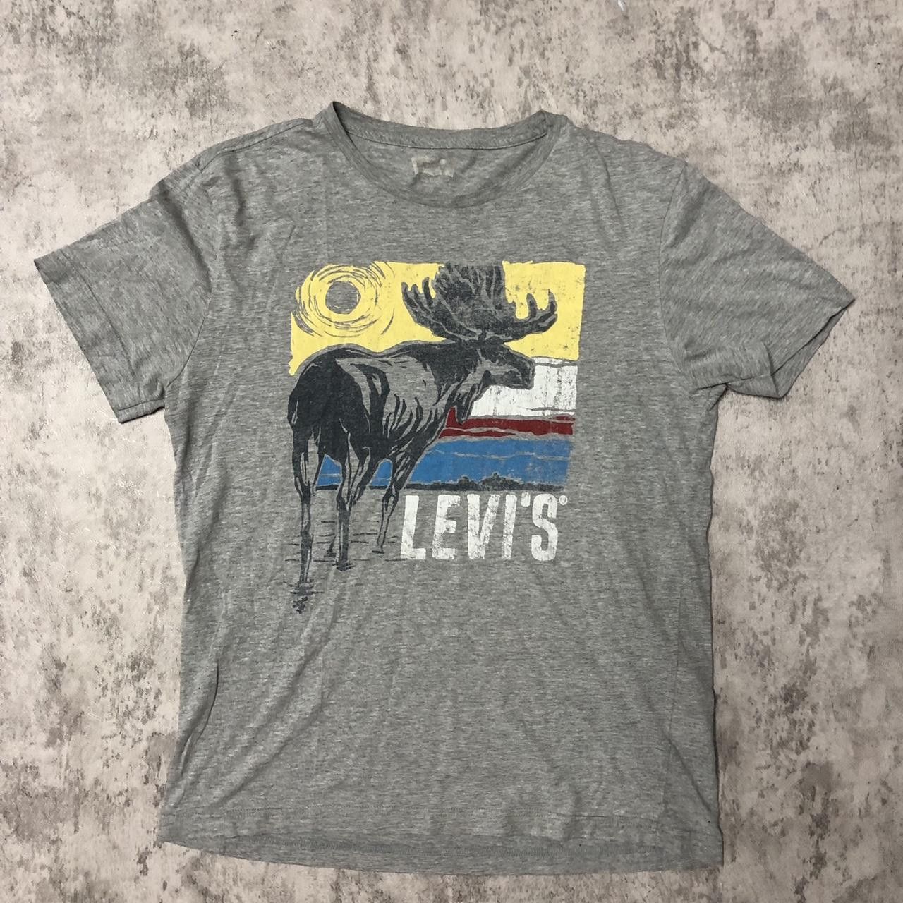 Levi's Grey Levi's graphic tee with moose design #casualwear Size US M / EU 48-50 / 2 - 1 Thumbnail