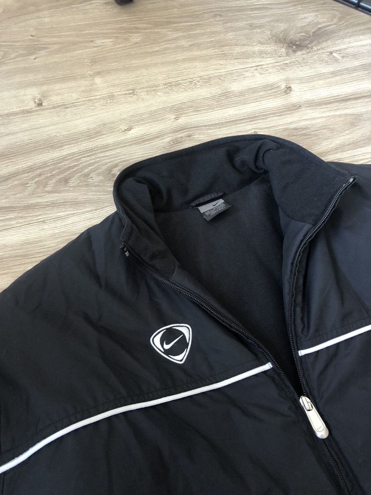 Vintage Vintage Nike Y2K Soccer Puffer Coach Jacket Size US L / EU 52-54 / 3 - 3 Thumbnail