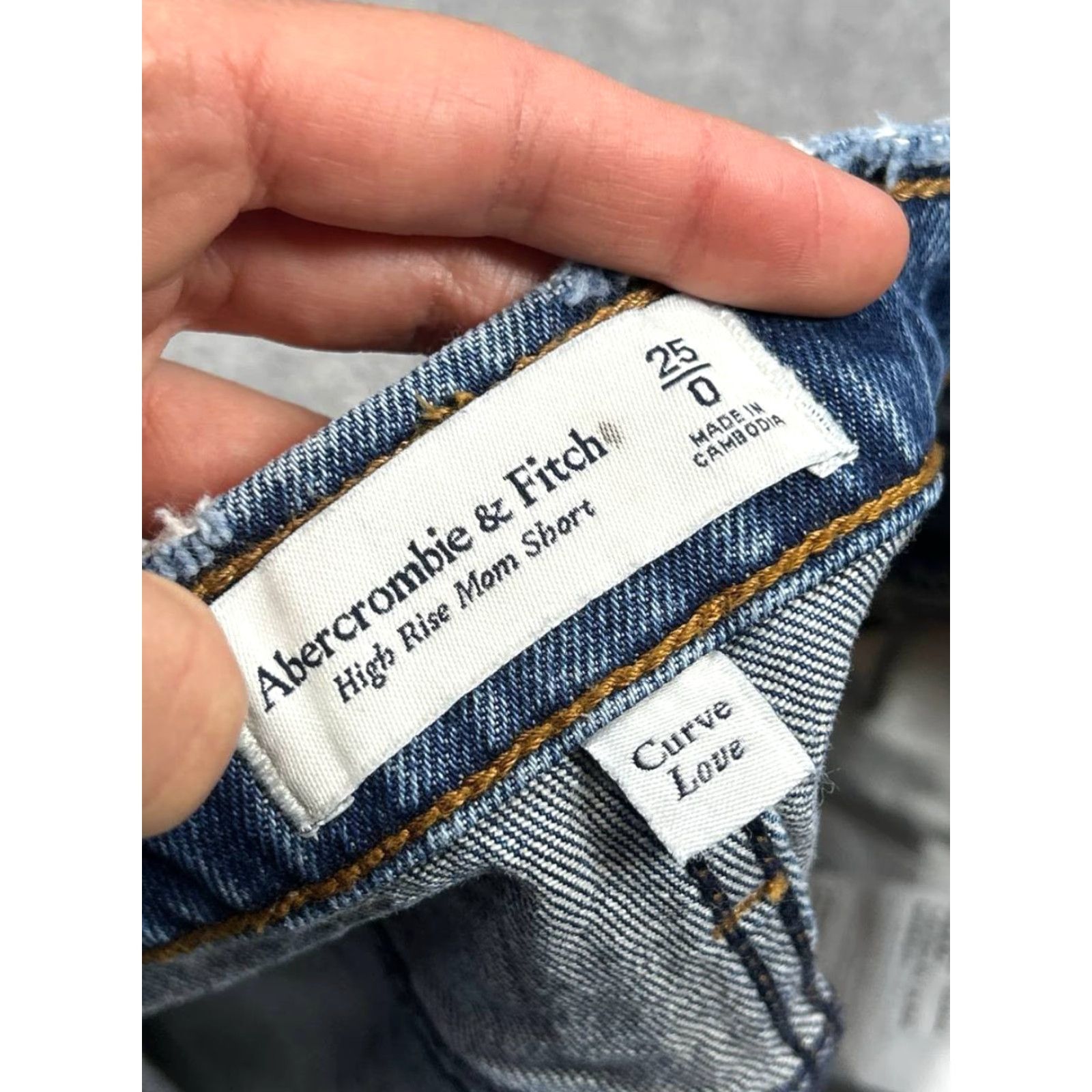 Abercrombie & Fitch Abercrombie & Fitch Mom Shorts Womens 25 Blue Denim High Rise Casual Summer Size 42" / US 20 - 6 Thumbnail