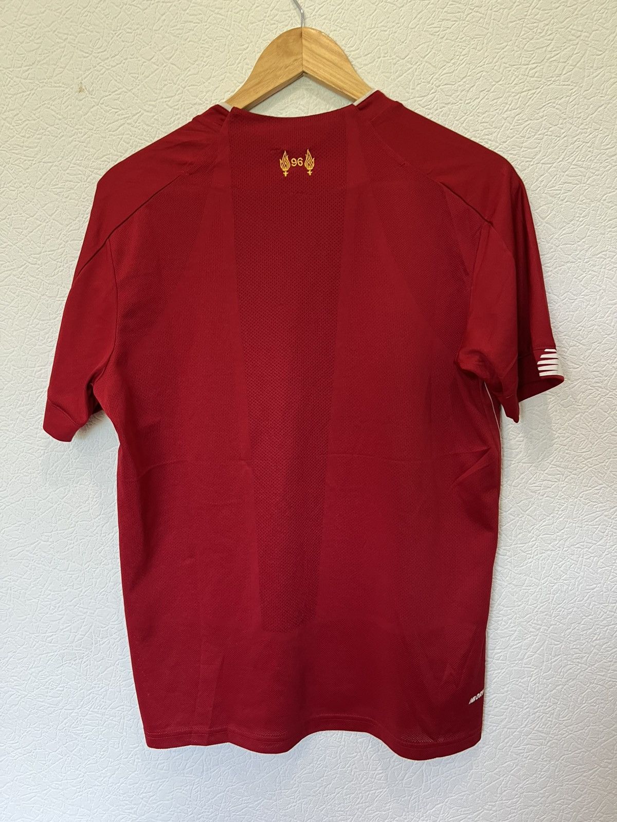 New Balance Liverpool New Balance 2019/2020 Home Kit Soccer Jersey Size US S / EU 44-46 / 1 - 7 Thumbnail