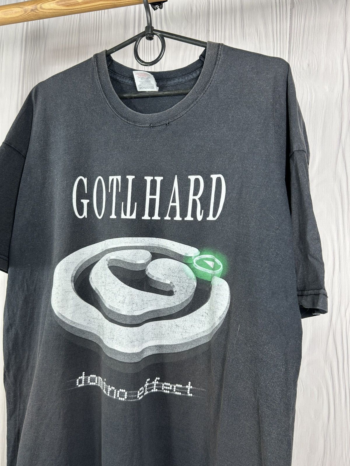 Band Tees Vintage Gotthard Domino Effect 2008 Tour T-Shirt Size XL Size US XL / EU 56 / 4 - 4 Thumbnail