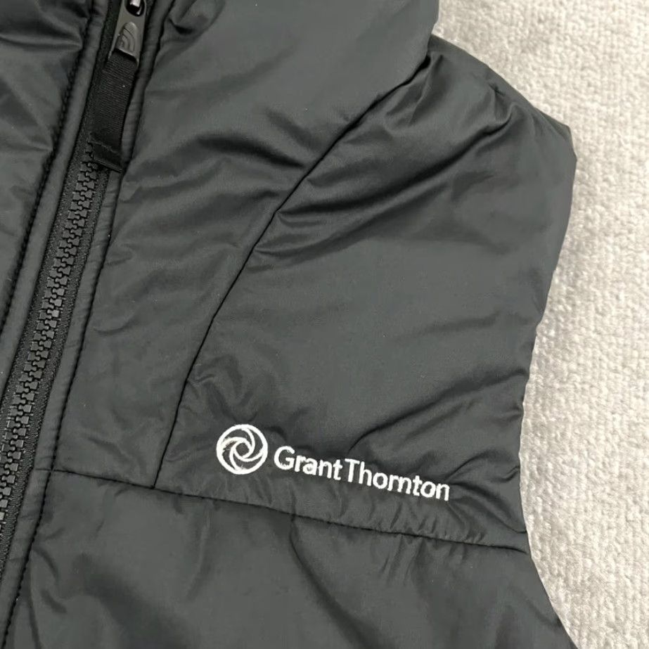 The North Face The North Face Jacket Womens Small Black Insulated Puffer Hiking Small Black The North Face Jacket Womens Regular Fit Dry Clean Only? Size S / US 4 / IT 40 - 2 Thumbnail