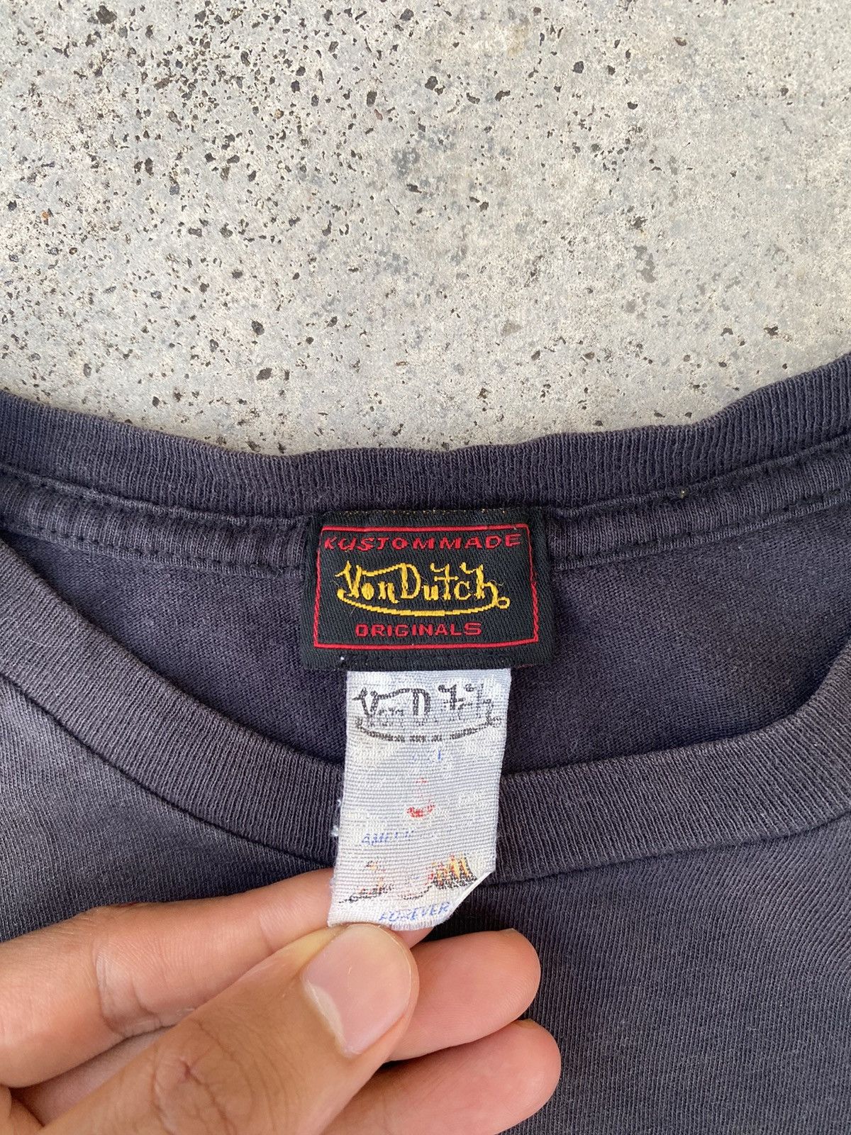 Vintage 2000s Von Dutch Spell Out y2k Tee Size US S / EU 44-46 / 1 - 4 Thumbnail