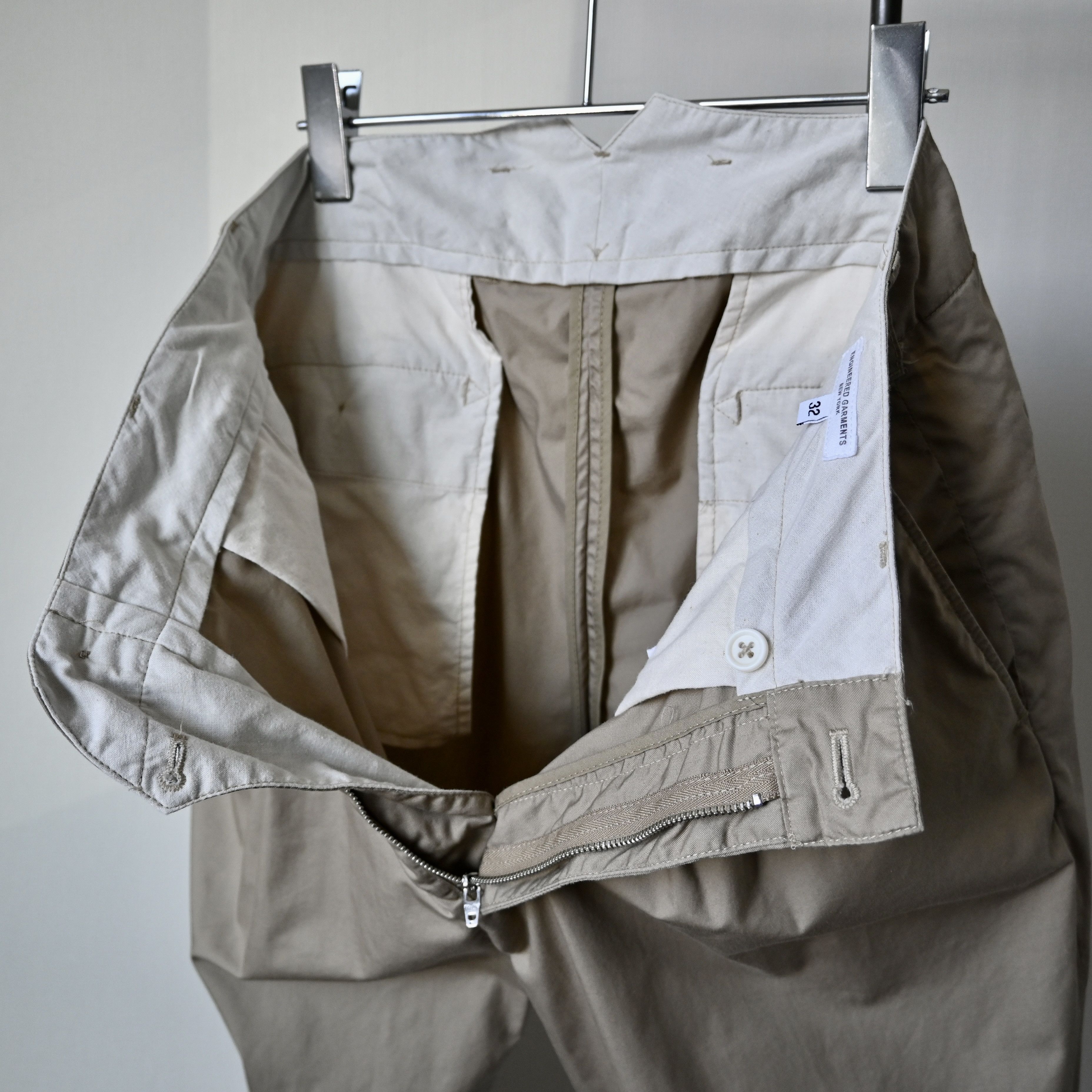 Engineered Garments Engineered Garments buckled back plus-four 3/4 twill shorts Size US 32 / EU 48 - 8 Thumbnail