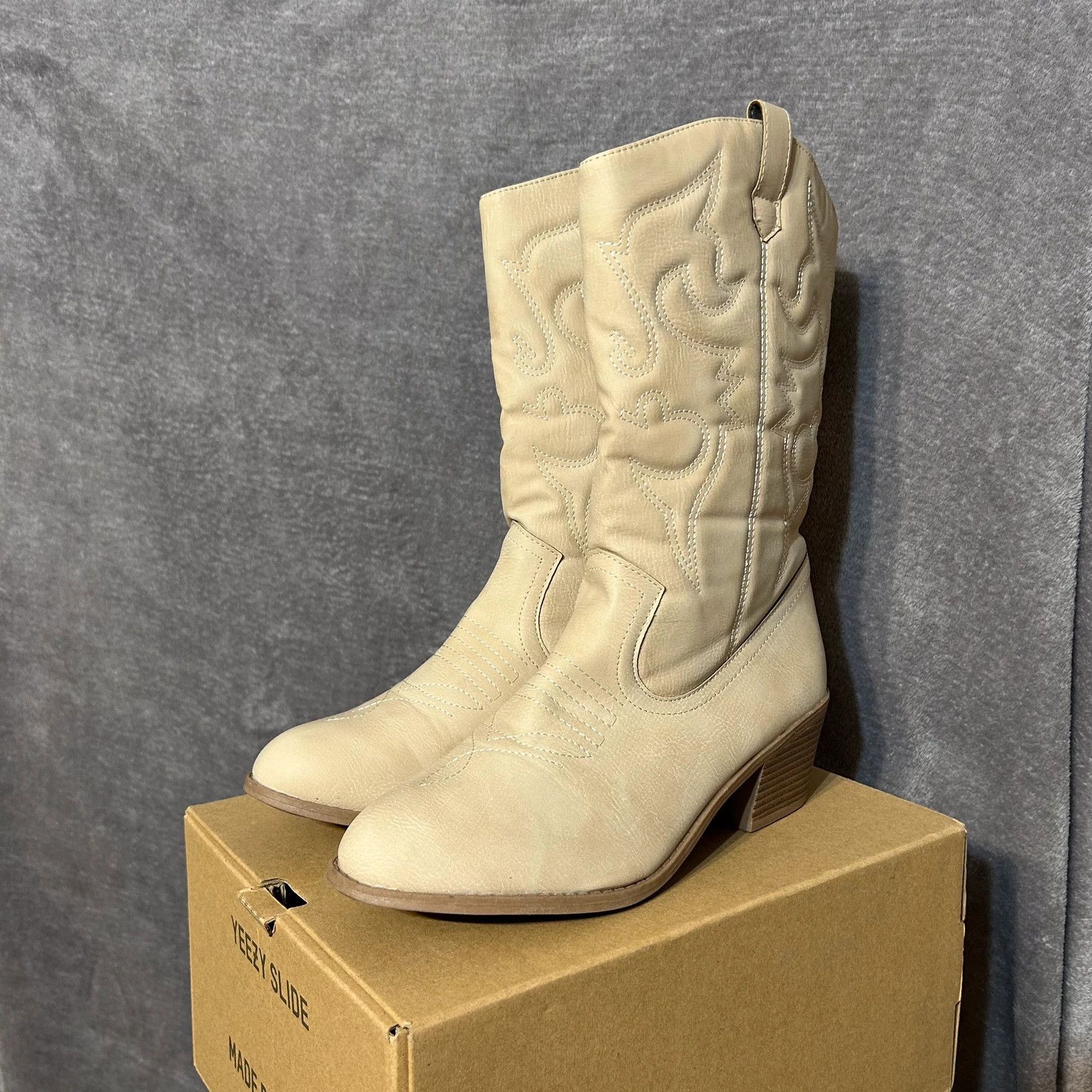 Cowboy Equipment Cowboy beige boots classic pattern Size US 11 / IT 41 - 1 Thumbnail