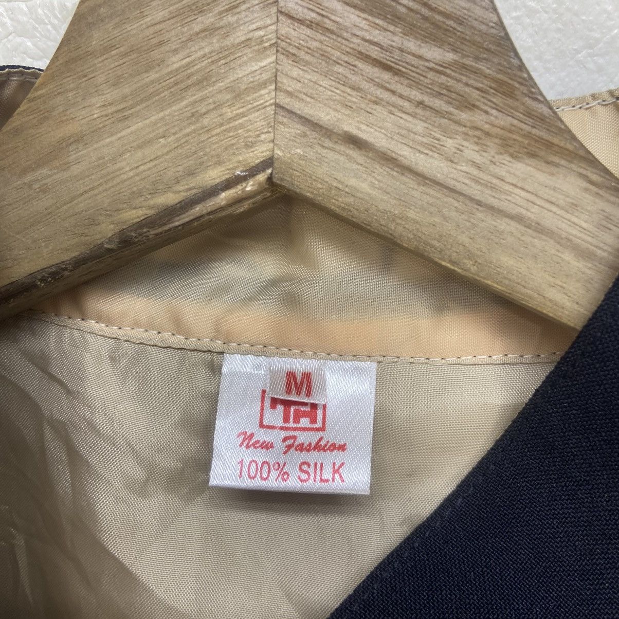 Japanese Brand 100% Silk Japanese Traditional Wear Gold Dragon Embroidered Size US M / EU 48-50 / 2 - 18 Thumbnail