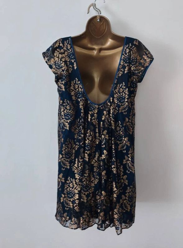 Victoria's Secret Moda International / Victoria's Secret lace dress L Size M / US 6-8 / IT 42-44 - 2 Thumbnail