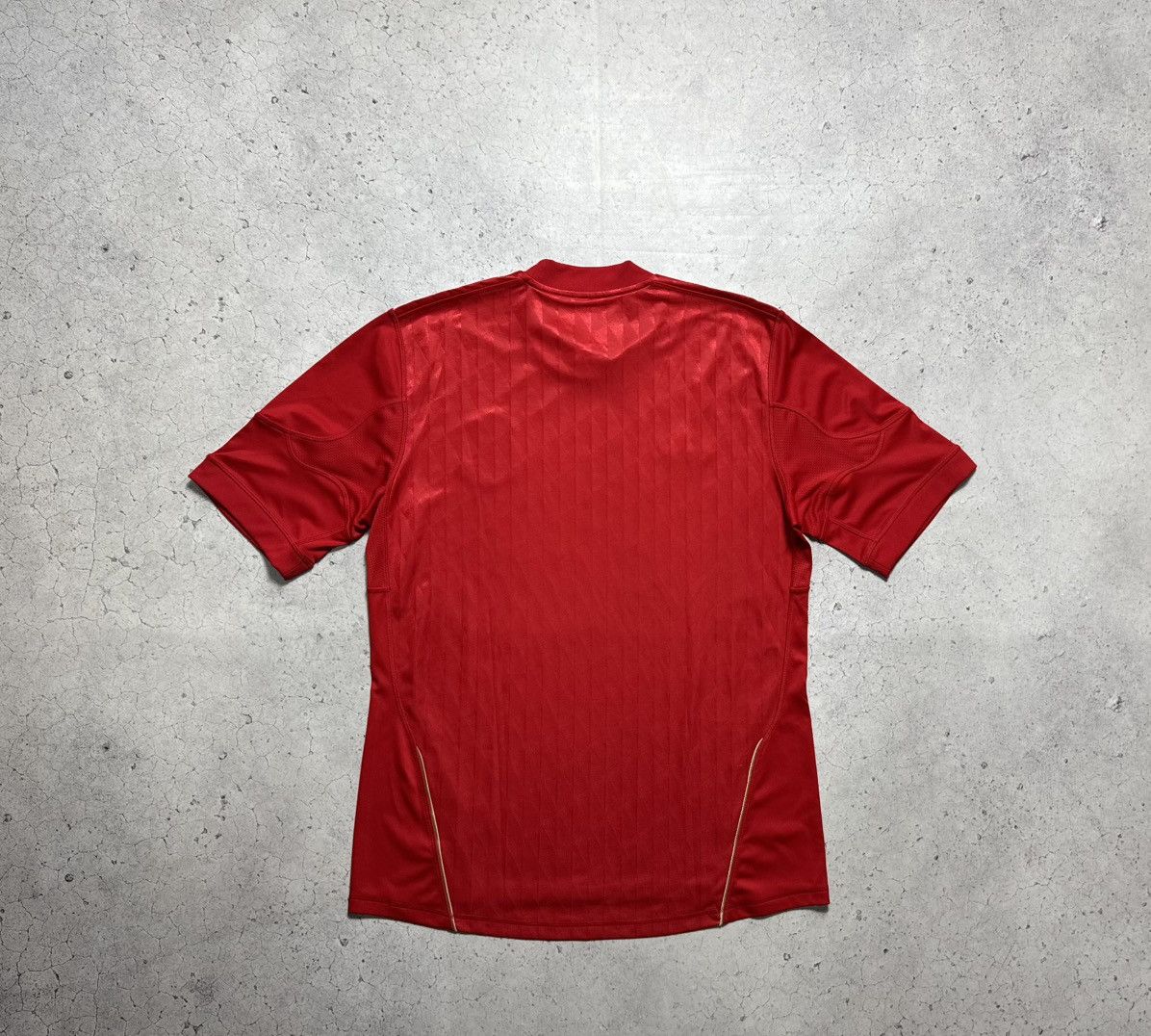 Adidas Adidas FC Liverpool 2010/2012 Vintage Soccer Jersey Size US L / EU 52-54 / 3 - 11 Thumbnail