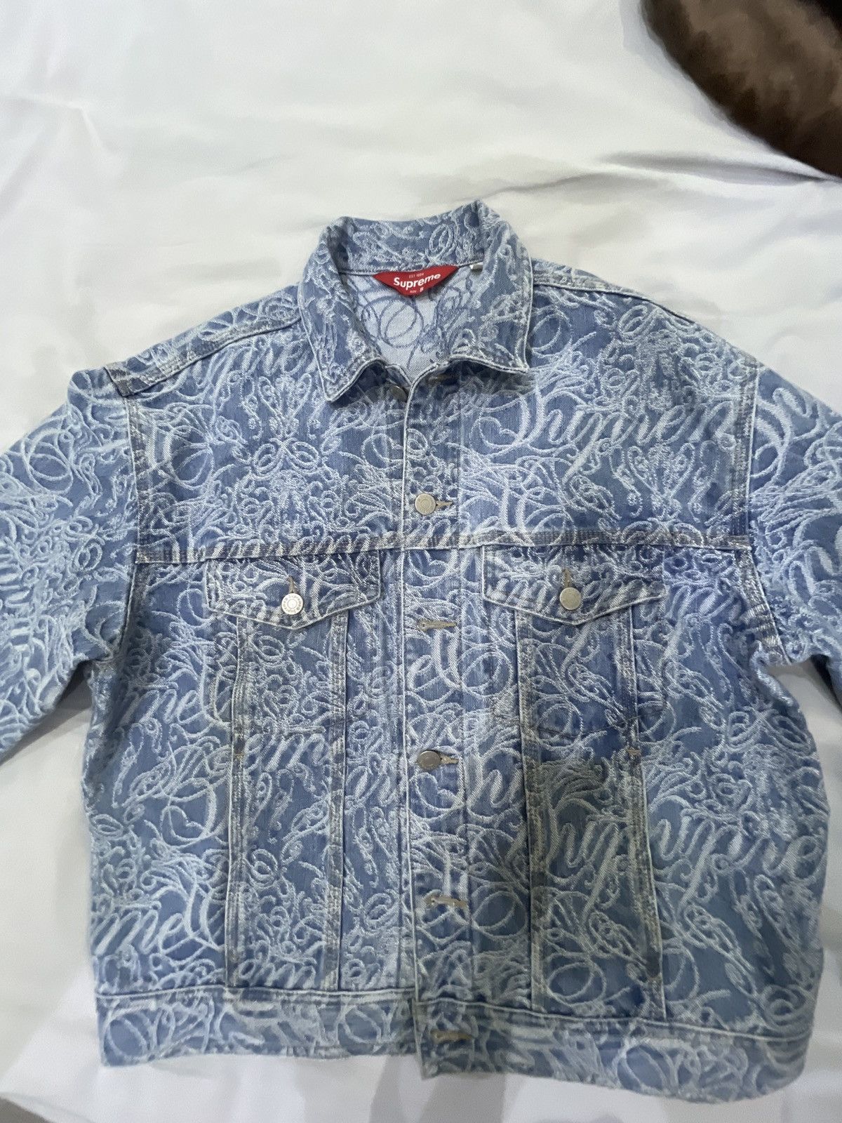 Supreme Supreme Script Jacquard Denim Trucker Jacket Size US S / EU 44-46 / 1 - 1 Thumbnail
