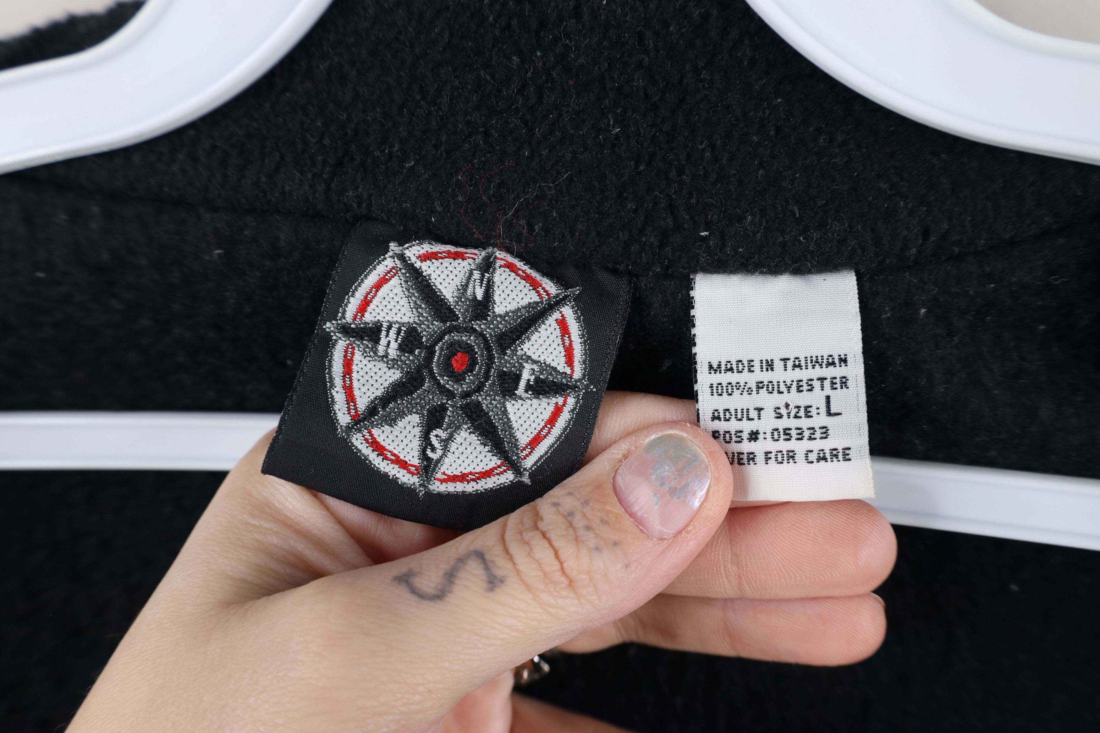 Marlboro × Vintage Vintage 90s Marlboro Full Zip Fleece Vest Jacket Black Size US L / EU 52-54 / 3 - 6 Thumbnail