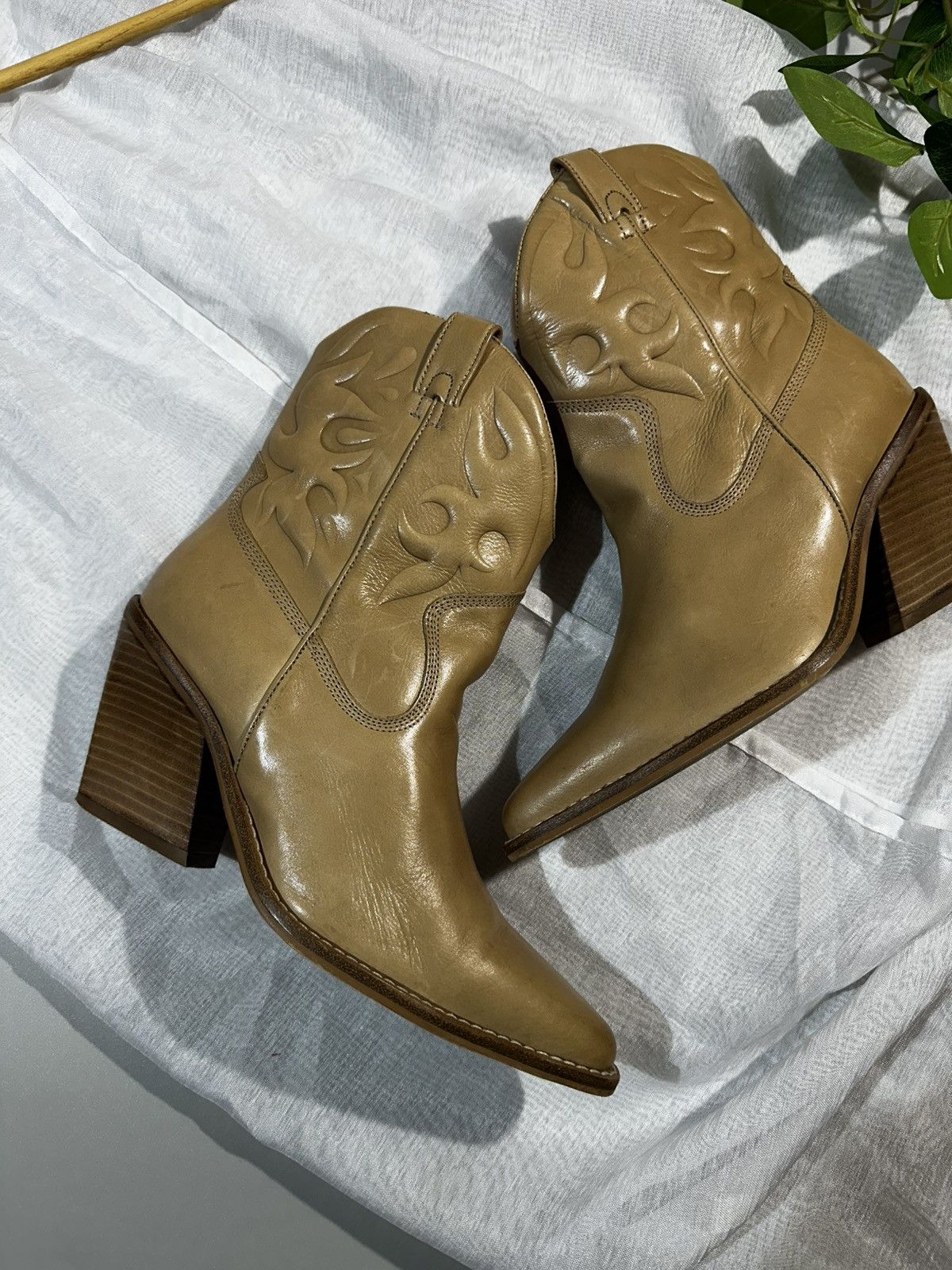 Other BRONX Leather Cowboy Ankle Boots Nude Pointed Toe Block Size US 7.5 / IT 37.5 - 3 Thumbnail