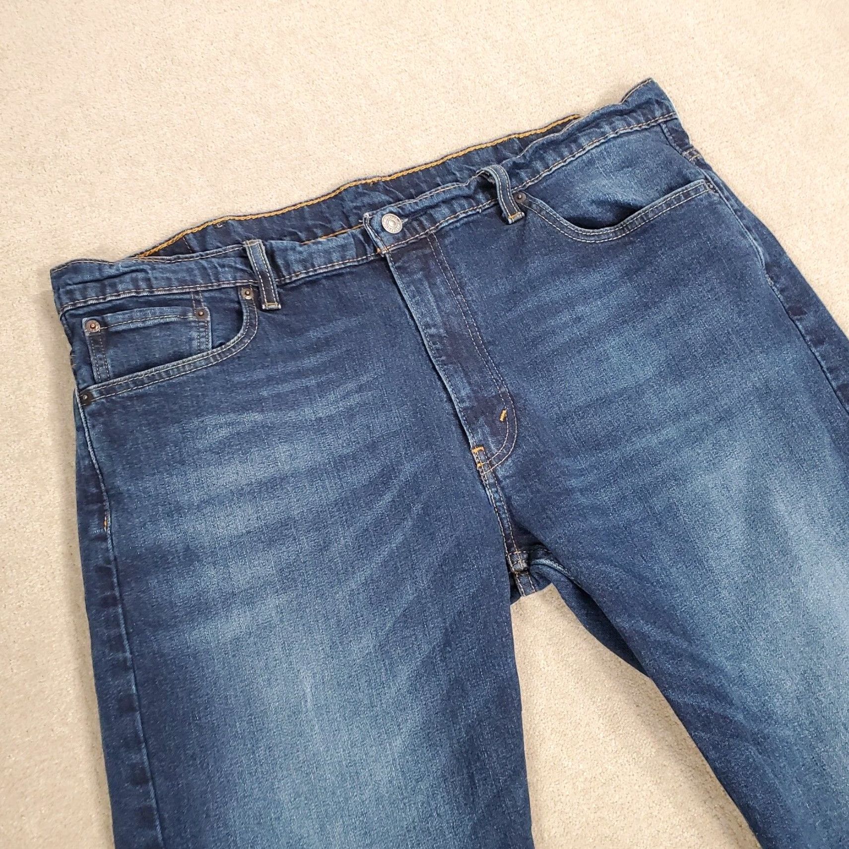 Levi's **Levi's 569 Men's Relaxed Fit 38x28 Blue Straight Jeans Dark Wash** User: Levi's 569 Men's Relaxed Fit 38x28 Blue Straight Jeans Dark Wash Size US 38 / EU 54 - 2 Thumbnail