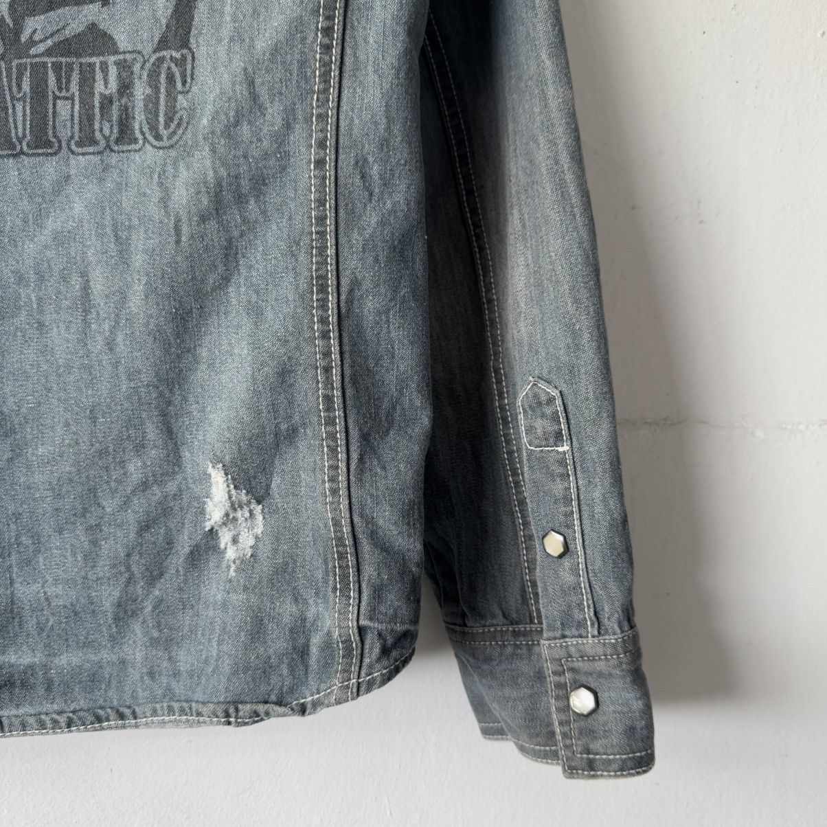 If Six Was Nine 2000s in the attic rockers heaven denim distressed shirt Size US M / EU 48-50 / 2 - 13 Thumbnail