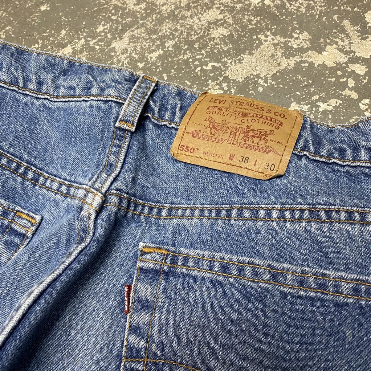 Levi's × Vintage Vintage Levi’s 550 Relaxed Fit Blue Denim Jeans USA 90s Size US 35 - 9 Thumbnail