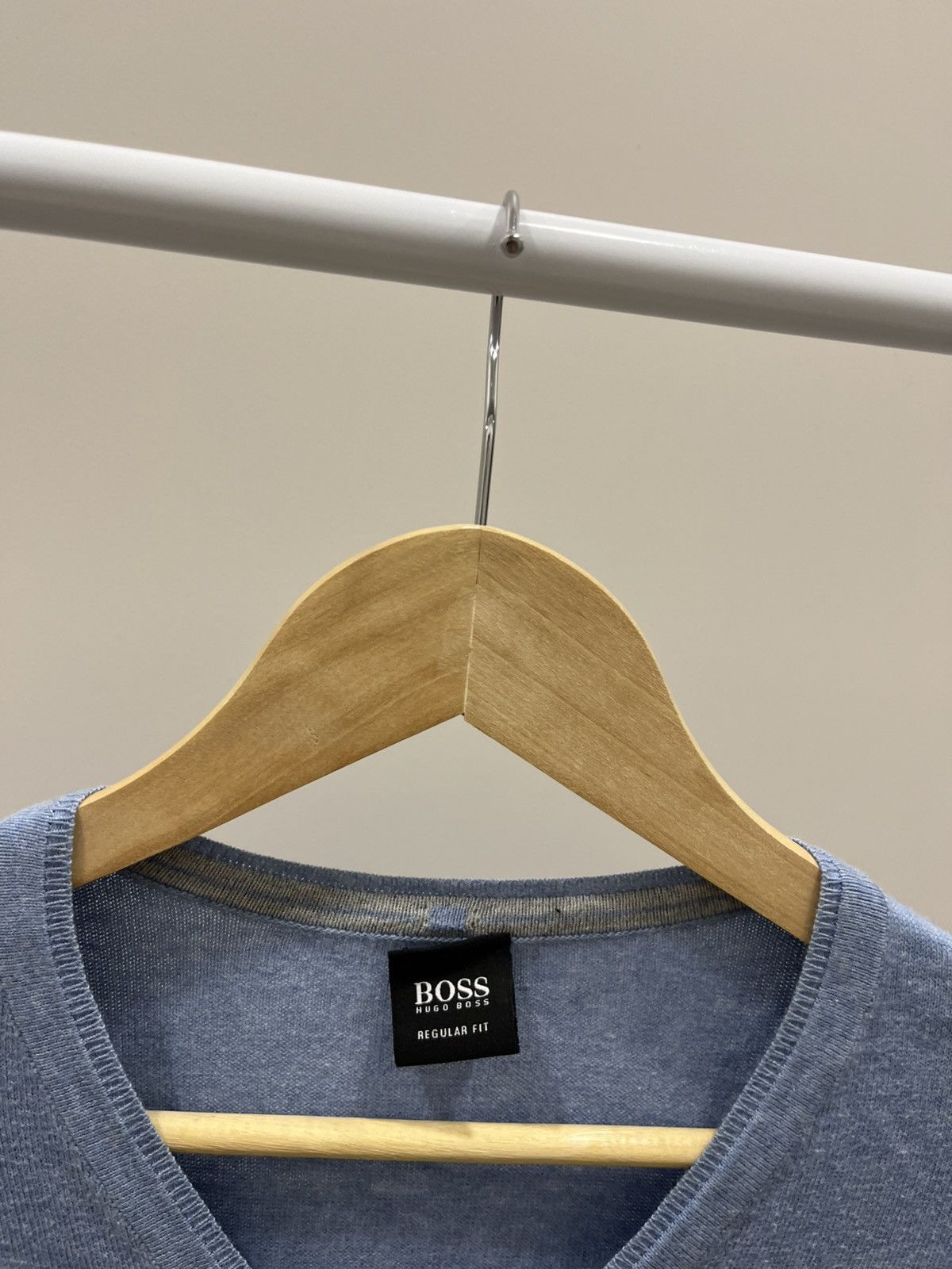 Hugo Boss Vintage 90s Hugo Boss Sweater Classic Blue Light Casual Size US M / EU 48-50 / 2 - 4 Thumbnail