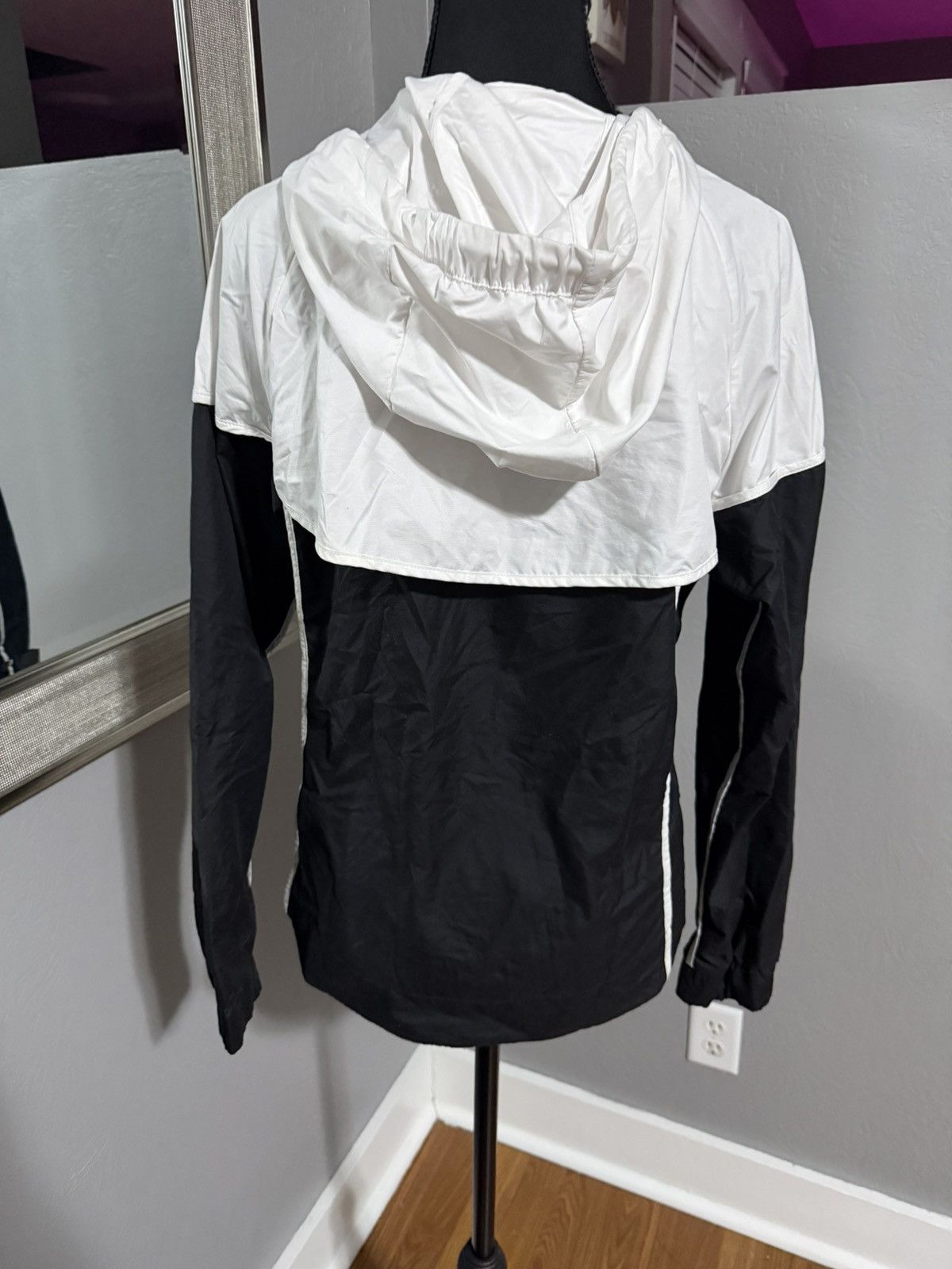 Nike Nike Sportswear Windrunner Windbreaker Jacket XS Size XS / US 0-2 / IT 36-38 - 4 Thumbnail
