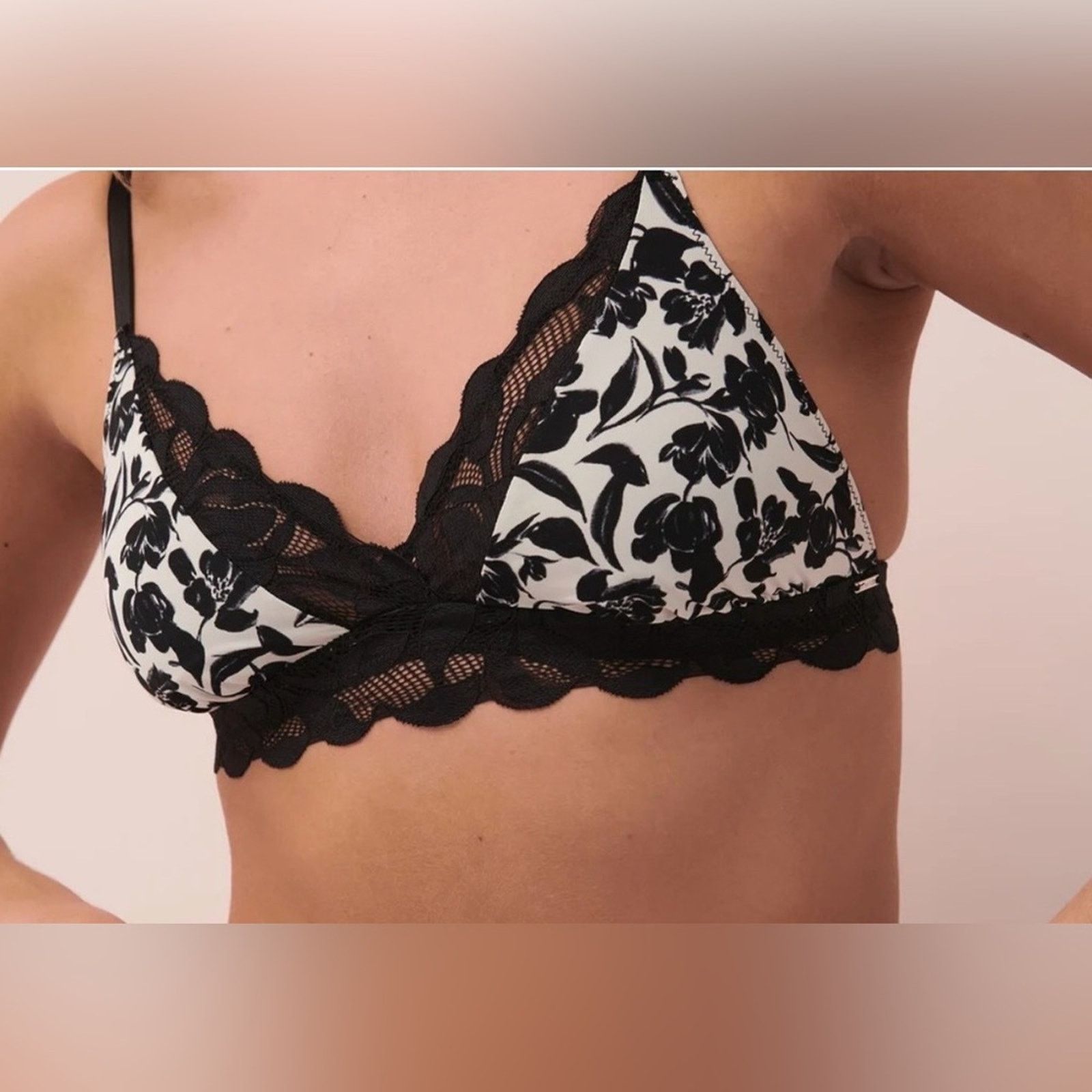 Other Black & White Floral Lace Bralette size S Size ONE SIZE - 2 Thumbnail