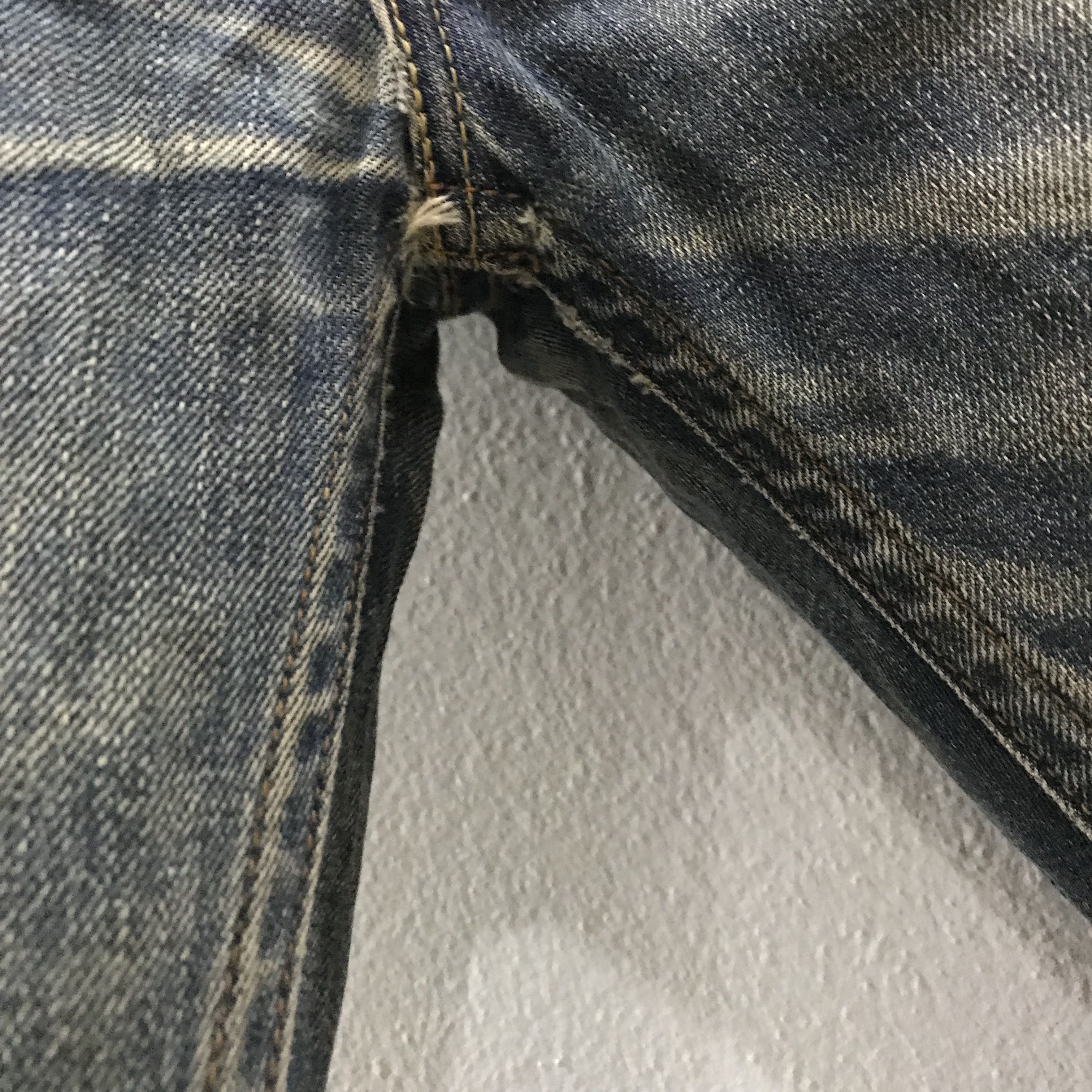 Levi's Vintage Levi’s Distressed Faded Indigo Rugged Stone Washed Size US 33 - 5 Thumbnail