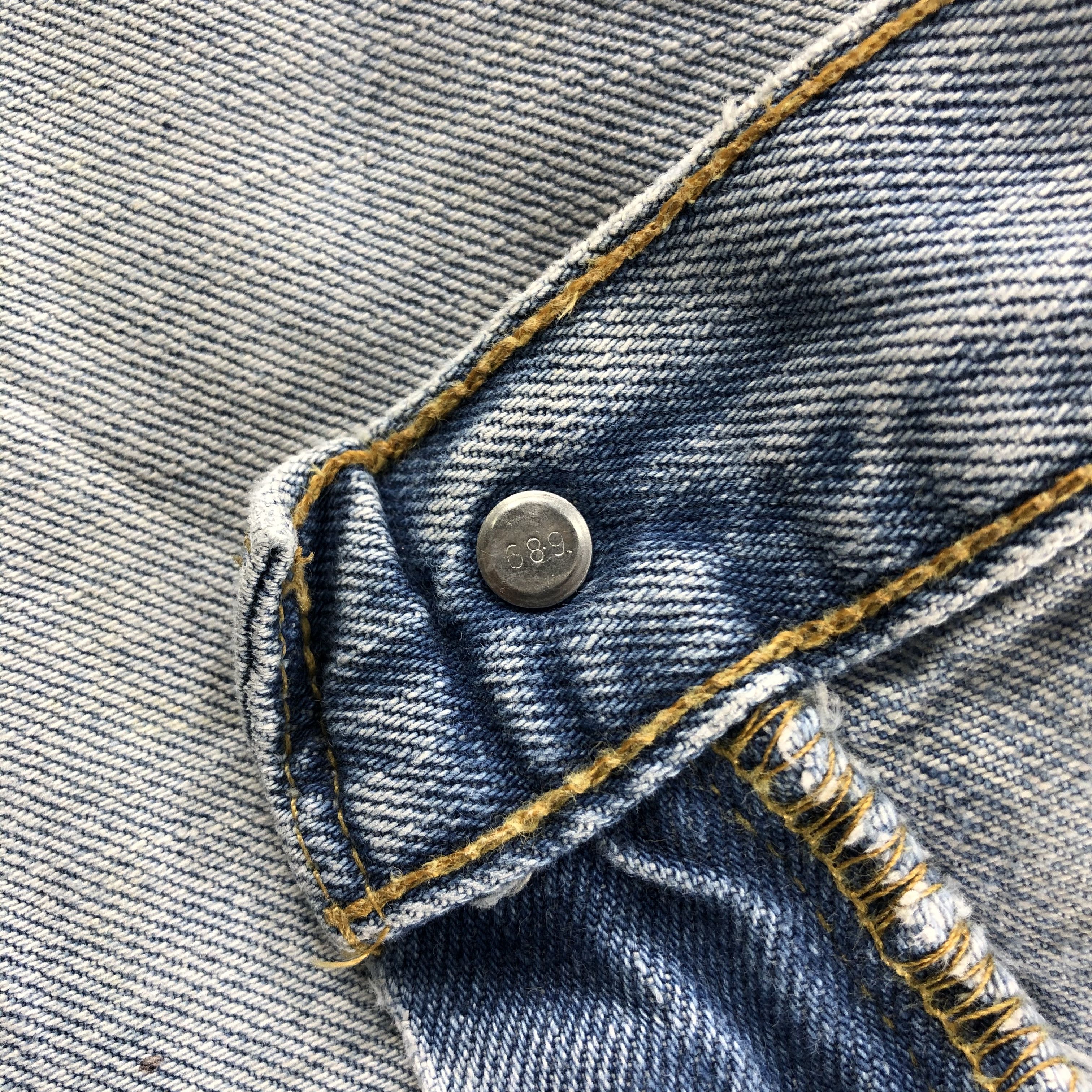Levi's Vintage Light Wash Levis 505 Jeans- J1380 Size US 33 - 9 Thumbnail