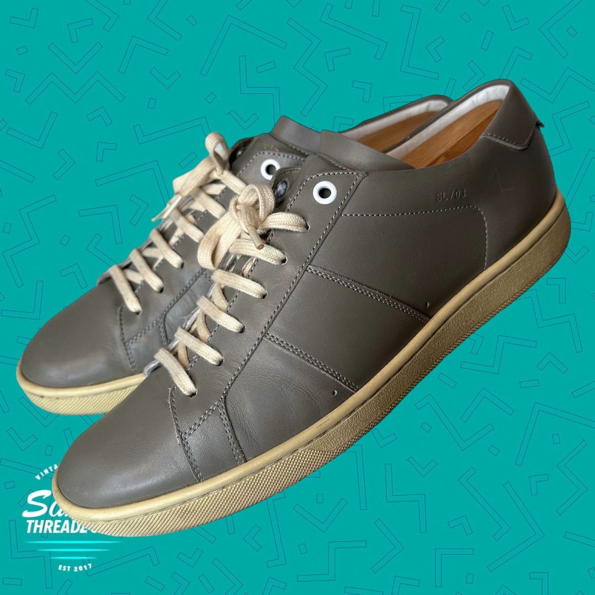 image of Saint Laurent Paris Saint Laurent Low Top Leather Sneakers in Grey, Men's (Size 8)