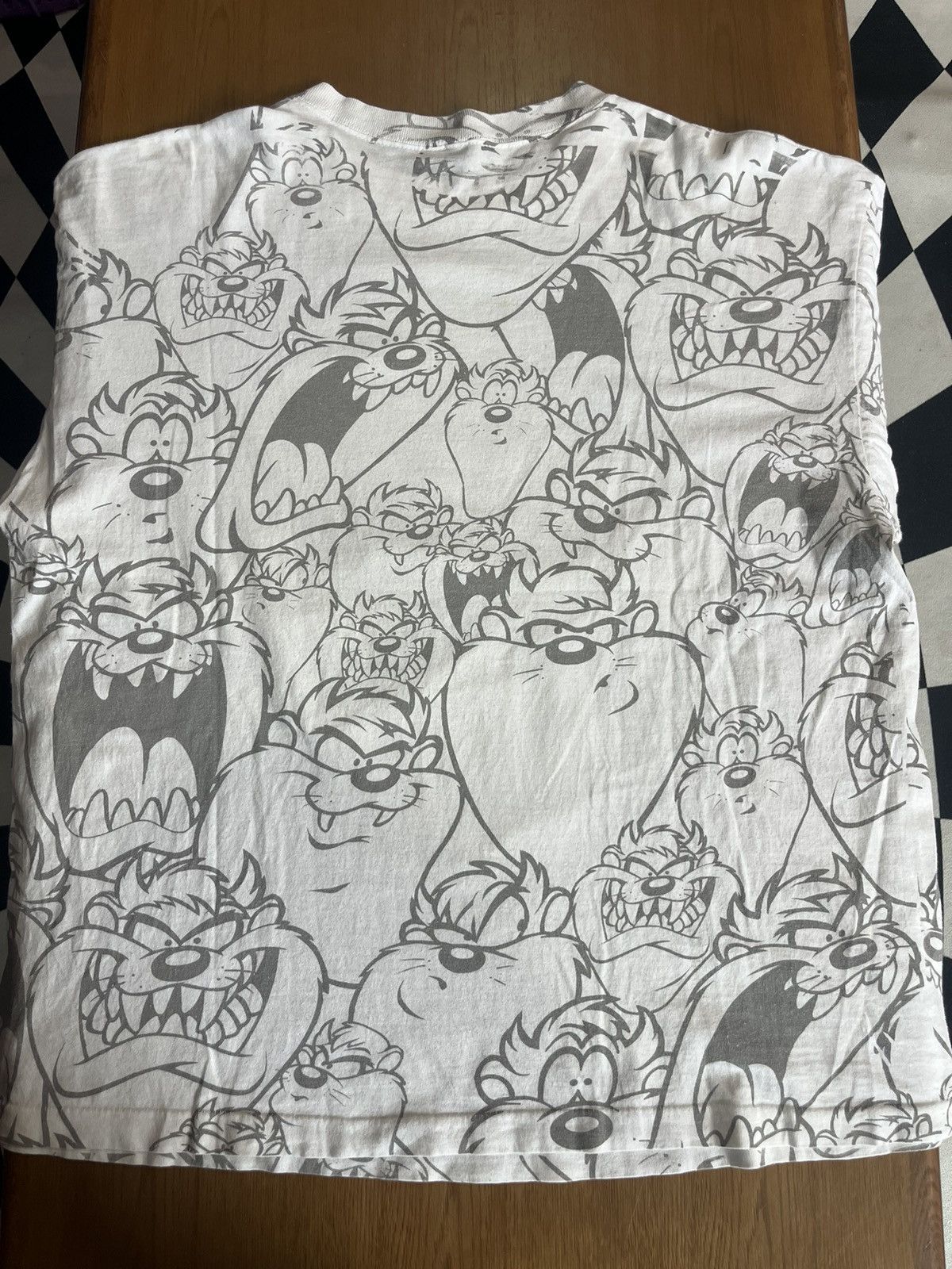 Warner Bros Vintage TAZ (ovp) Looneytunes 1993’s Warner Bros Tshirt Size US XL / EU 56 / 4 - 9 Thumbnail