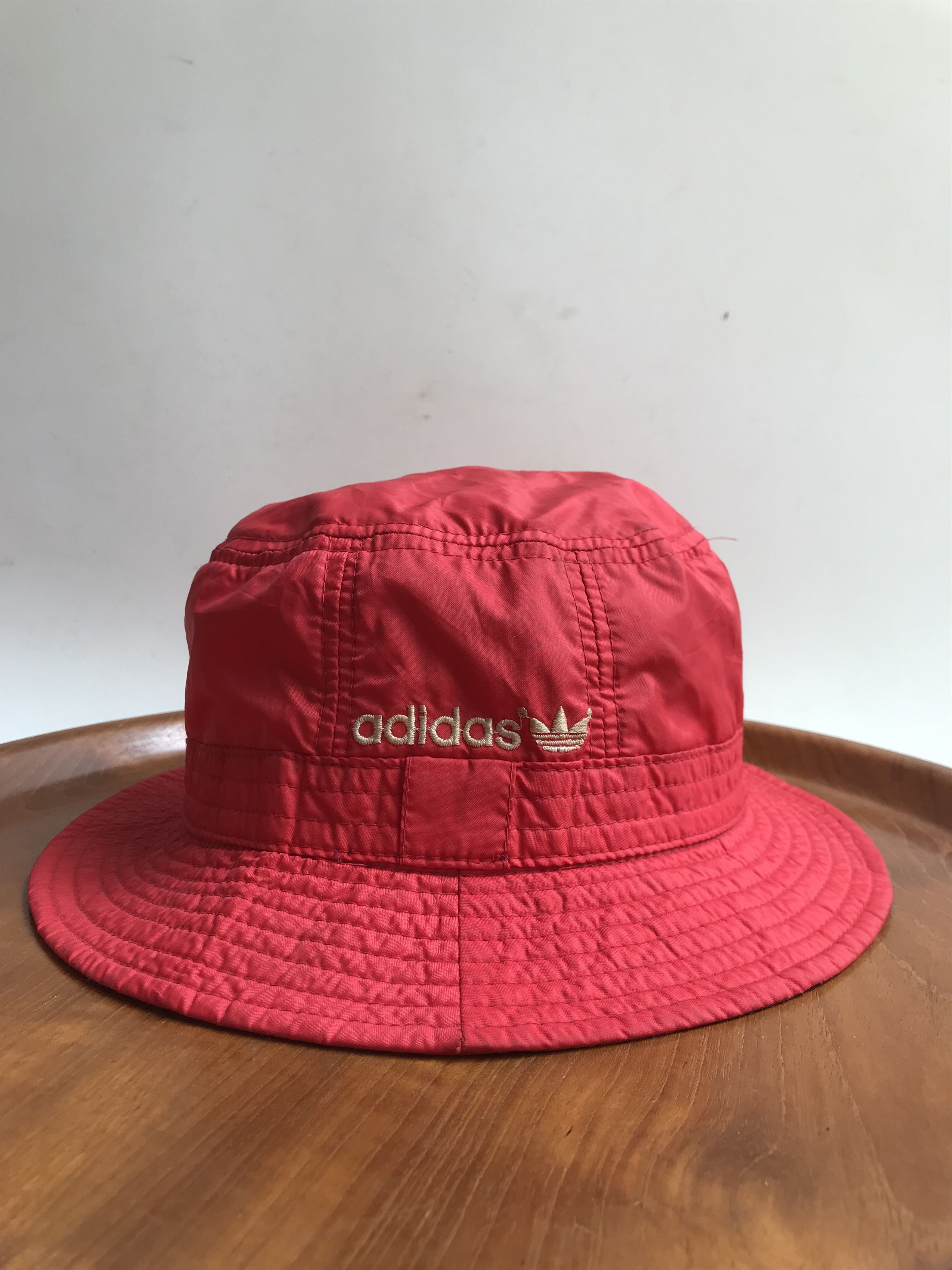 Adidas Vintage adidas Originals Bucket hat In Nylon red material Size ONE SIZE - 10 Thumbnail