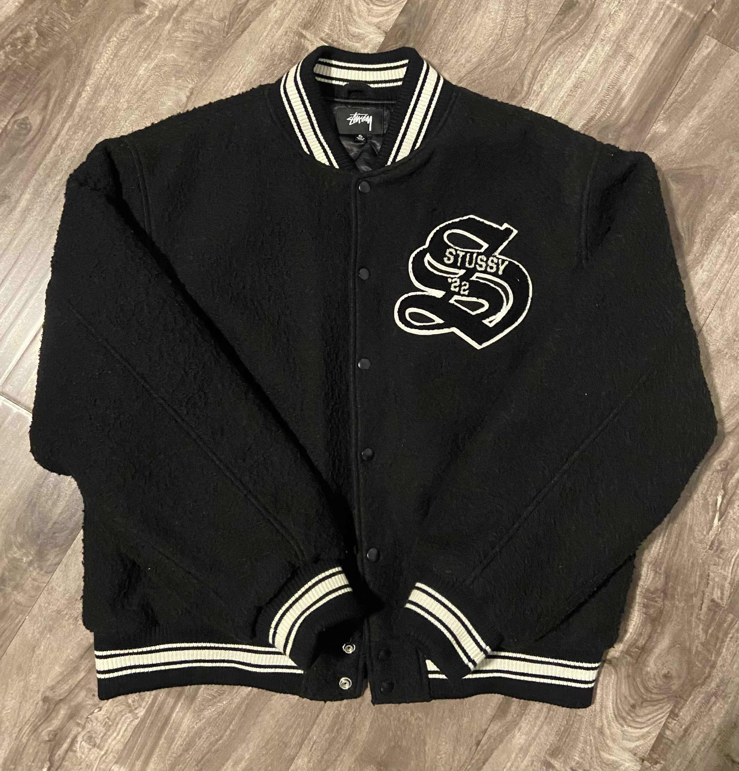 人気の定番 新品 stussy CASENTINO WOOL VARSITY JACKET - ジャケット ...