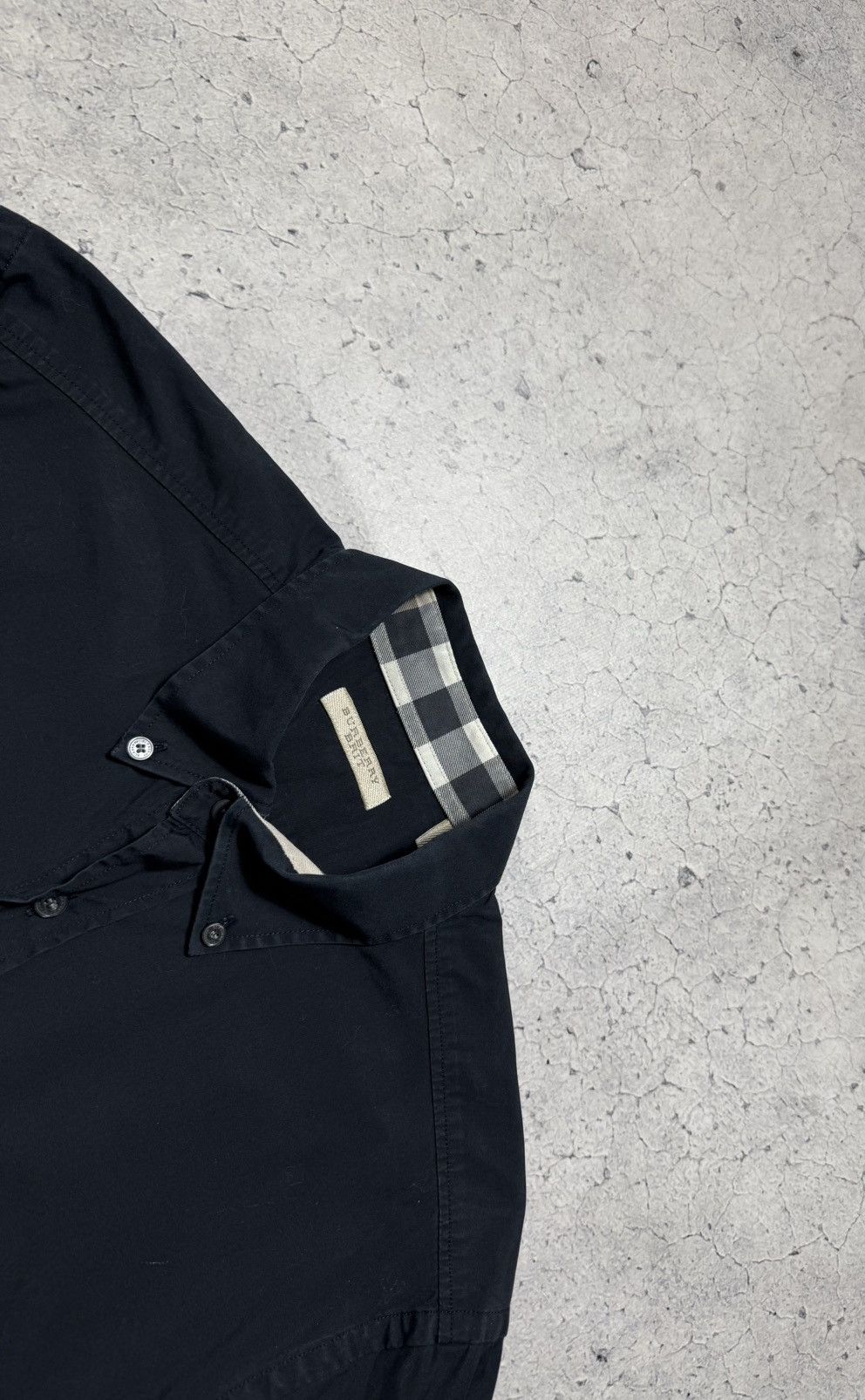 Burberry Burberry Brit Black Luxury Button Up Shirt Size L Vintage Size US L / EU 52-54 / 3 - 8 Thumbnail