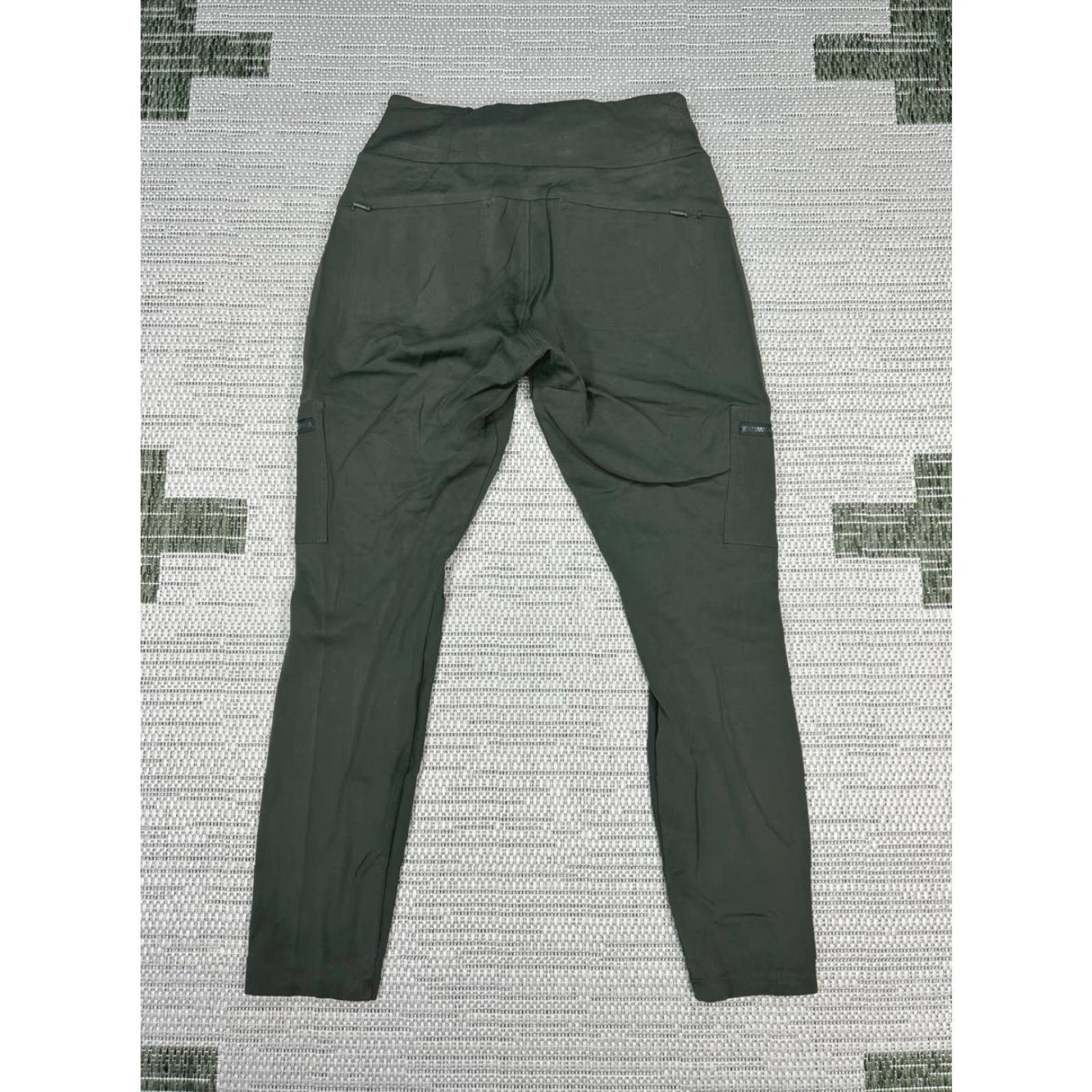 Athleta Athleta Headlands Hybrid Cargo Leggings Womens 4 Petite Green Nylon Mid Rise Size 27" / US 4 / IT 40 - 2 Thumbnail