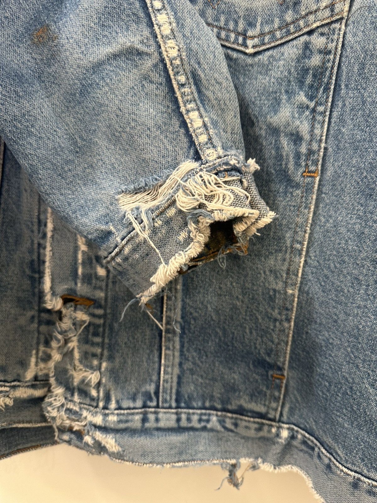 Wrangler Vintage Wrangler Thrashed Denim Jacket XXL Size US XXL / EU 58 / 5 - 4 Thumbnail