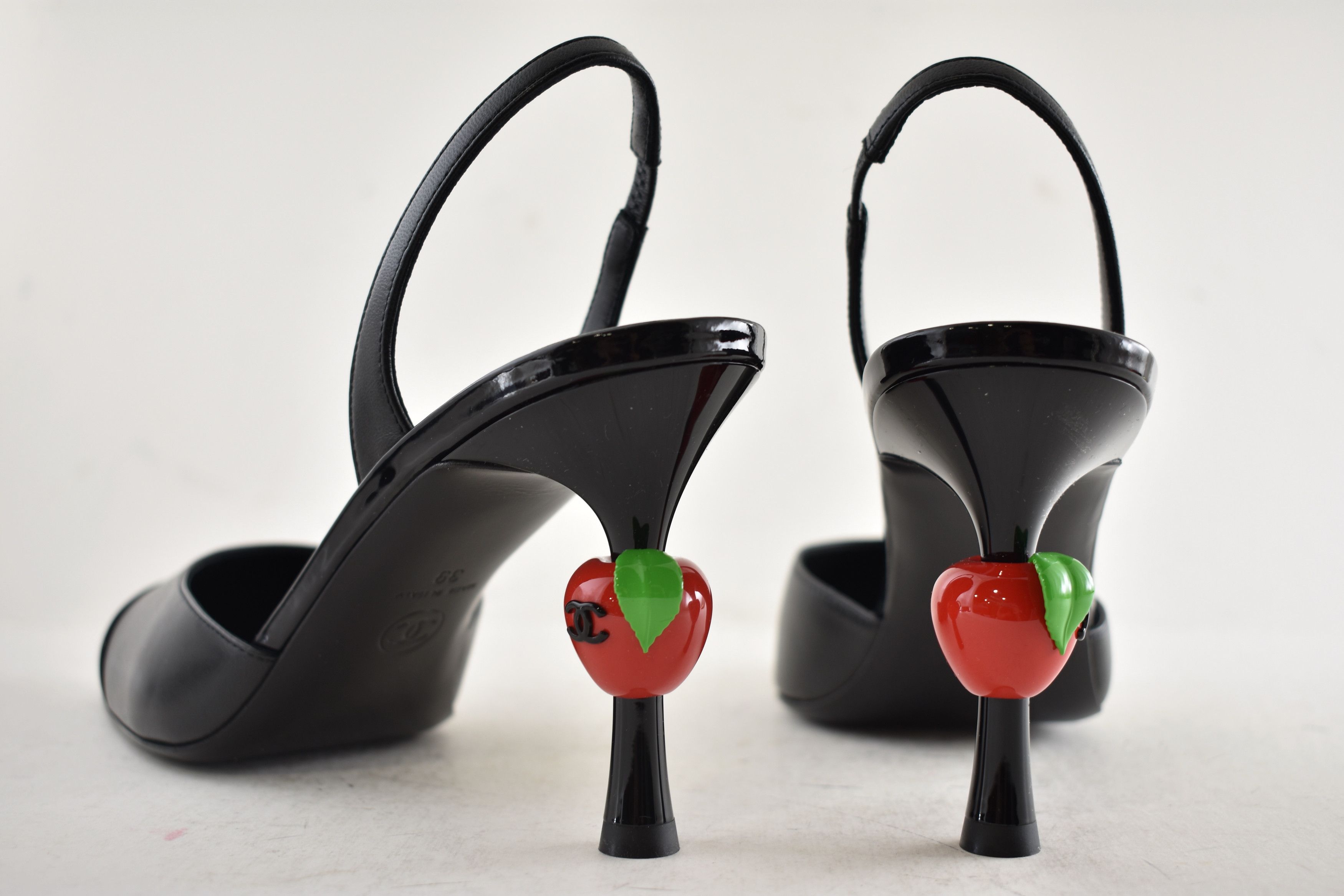 Chanel 26A Blazy Red Apple Sling CC Logo Slingback Heel Pump 39 Size US 9 / IT 39 - 16 Thumbnail