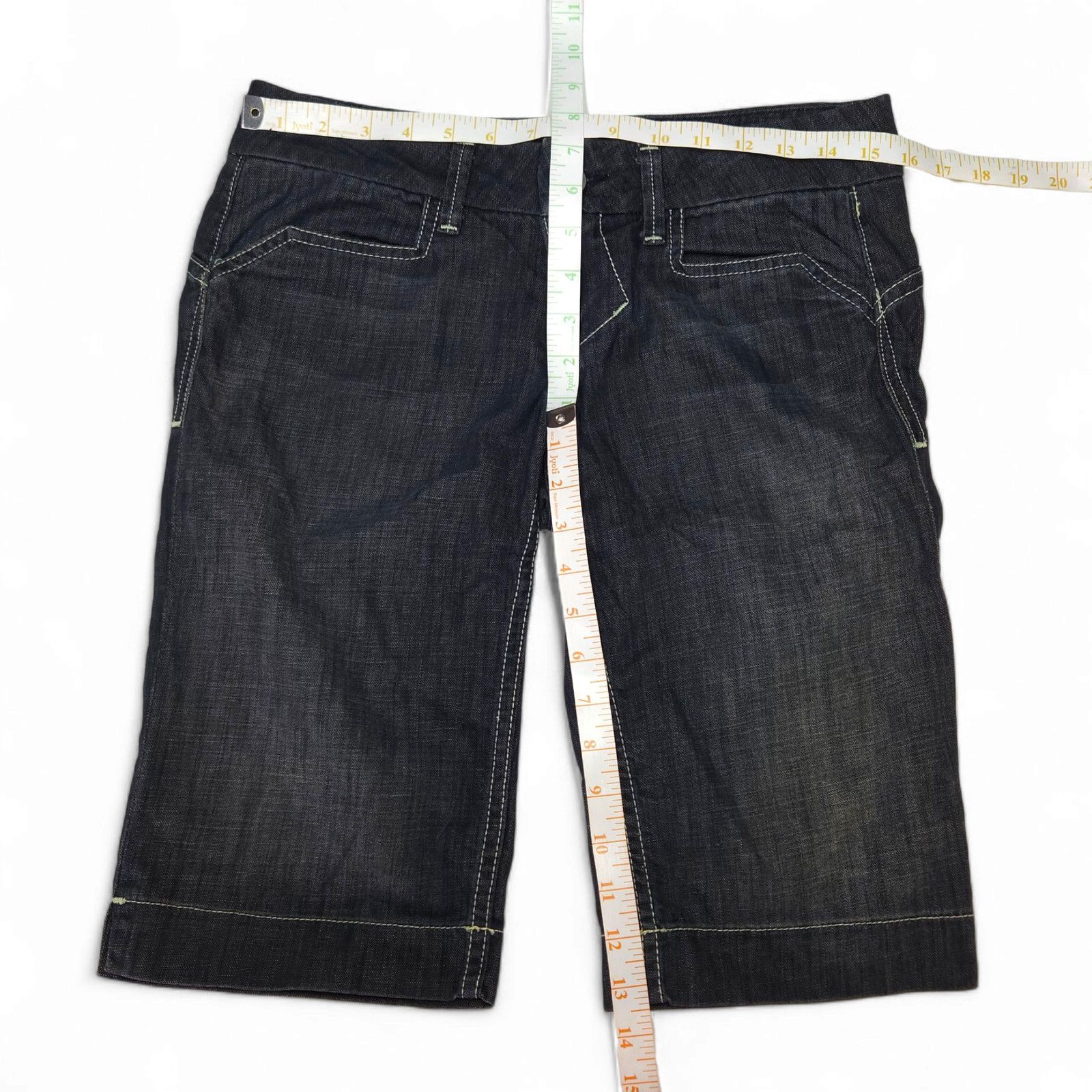 William Rast EUC William Rast Lisa Long Short Sz 27 Classic Knee Length Size 27" / US 4 / IT 40 - 7 Thumbnail