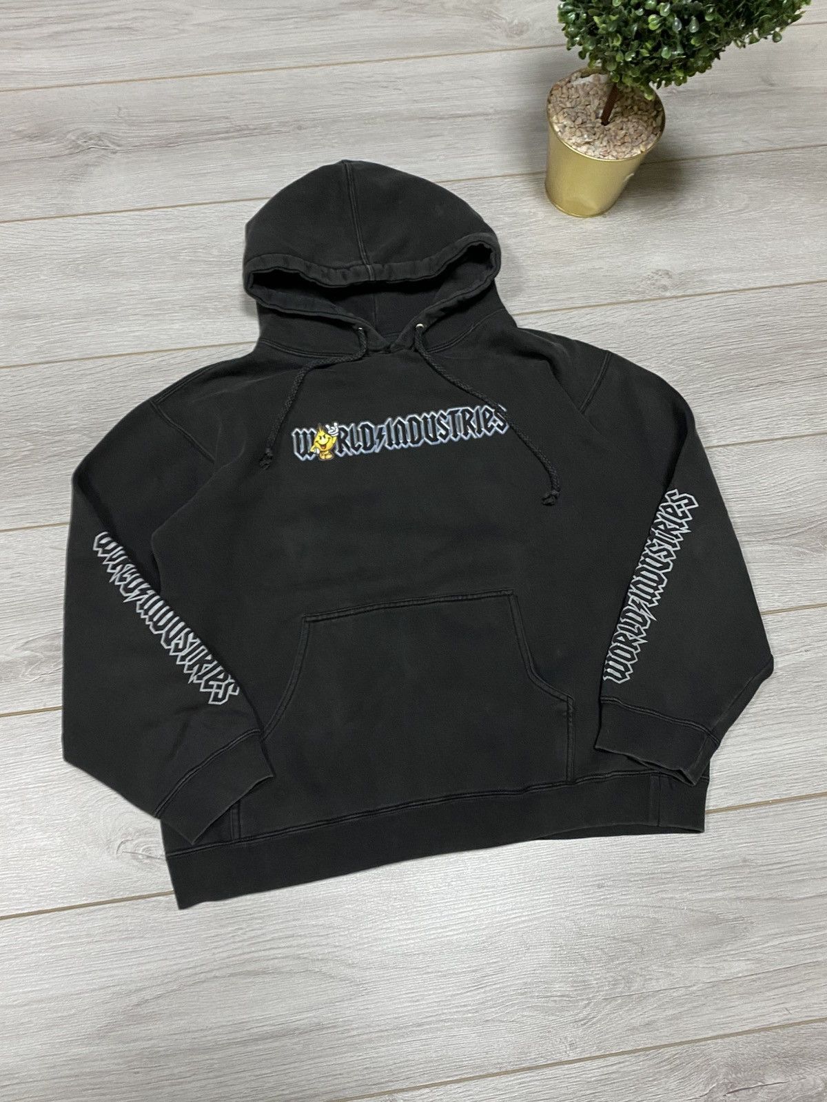 World Industries World Industries skateboarding vintage faded hoodie Size US S / EU 44-46 / 1 - 1 Thumbnail