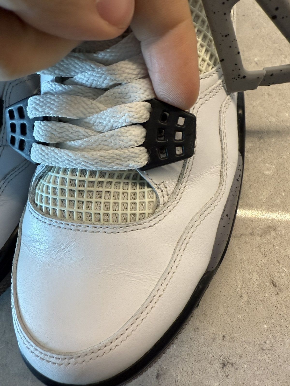 Jordan Brand Size 7.5 - Nike Air Jordan Retro 4 White Cement Size US 7.5 / EU 40-41 - 11 Thumbnail