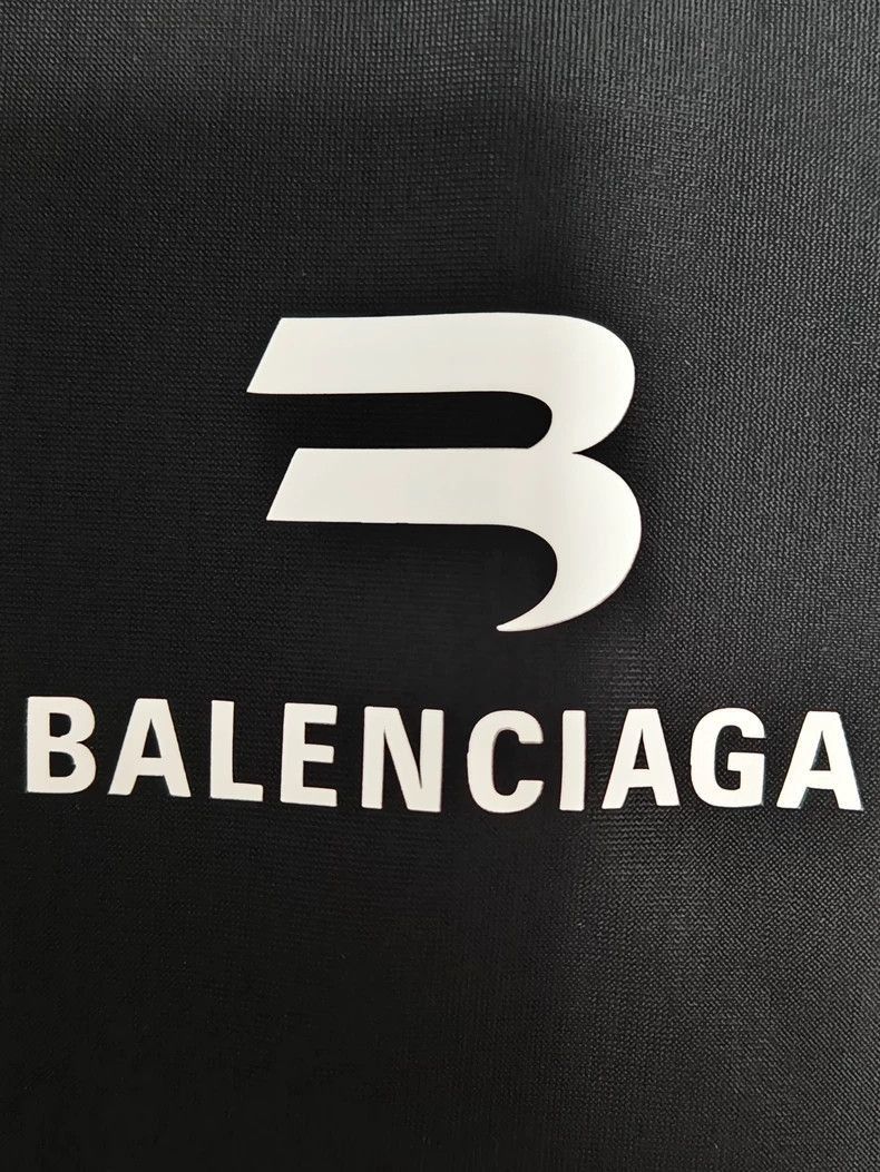 Balenciaga balenciaga sporty short sleeve t Size US M / EU 48-50 / 2 - 4 Thumbnail