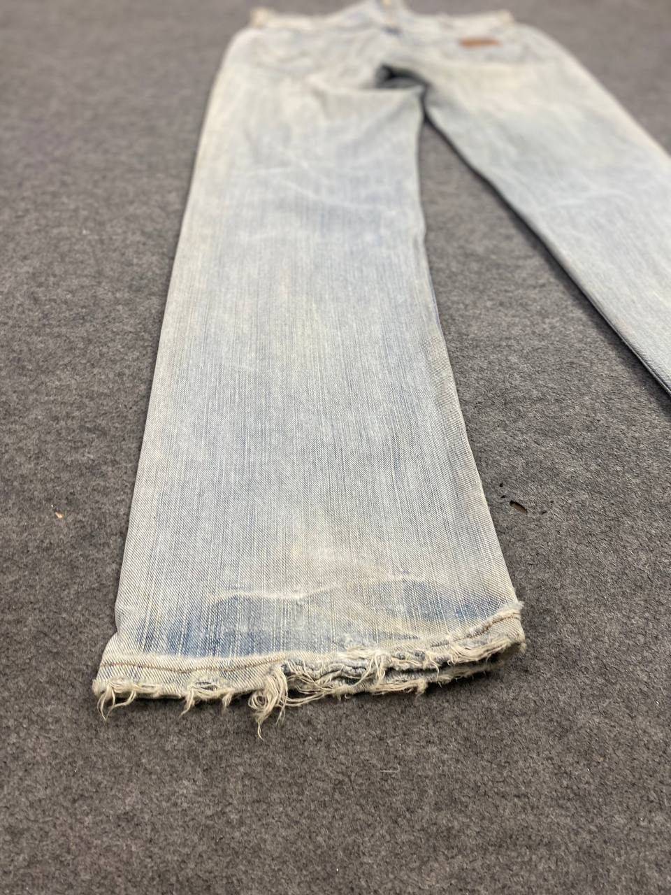 Wrangler vintage wrangler lightwash distressed denim Size US 33 - 8 Thumbnail