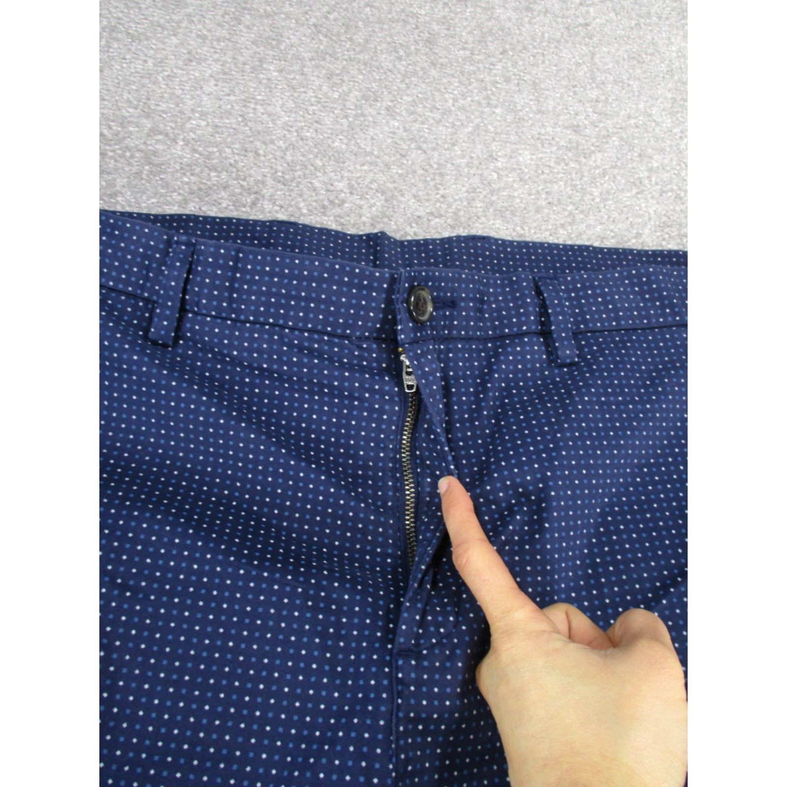 Michael Kors VINTAGE Michael Kors Shorts Mens 40 Chino Navy Blue Polka Dot Cotton Spandex Casual Beach 40 Mens Size US 40 / EU 56 - 2 Thumbnail