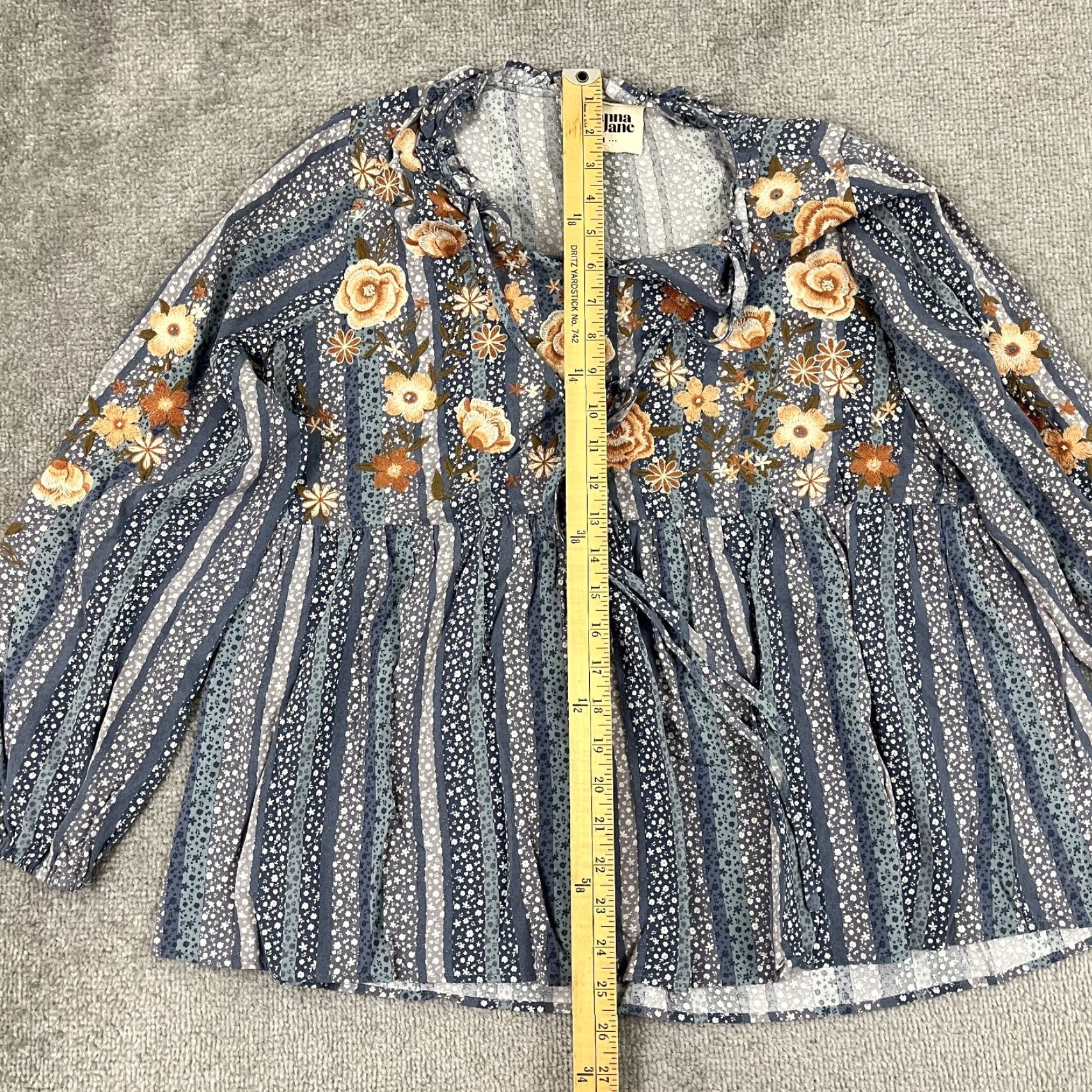 Vintage VINTAGE Savanna Jane Blouse Top Women Medium Blue Floral Embroidered V-Neck Pullover Boho Size M / US 6-8 / IT 42-44 - 4 Thumbnail