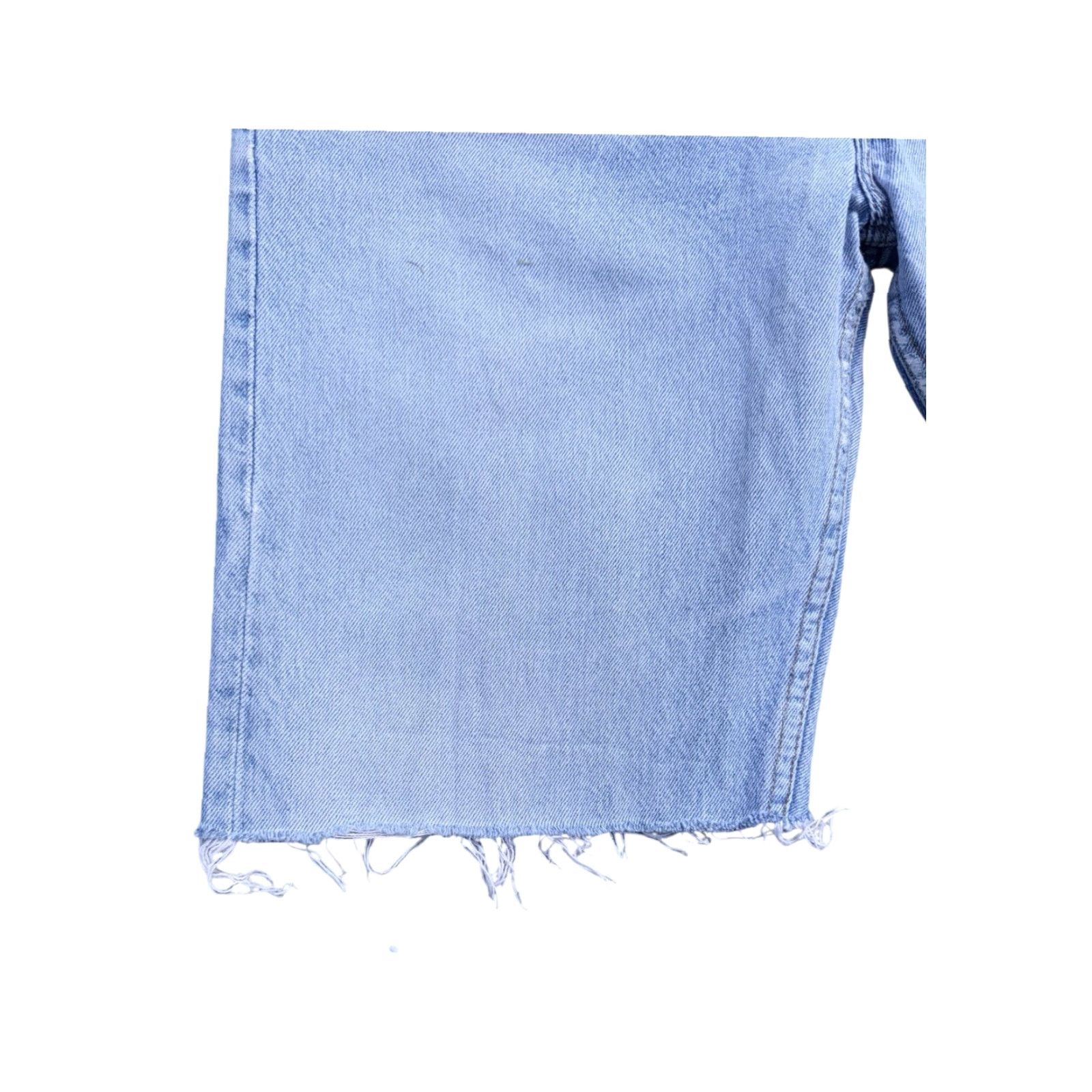 Levi's VINTAGE Levi's 90s Light Wash Raw Hem 5010191 Jean Shorts Bermuda Size 36 Regular Men Blue Jorts Rare Size US 36 / EU 52 - 4 Thumbnail