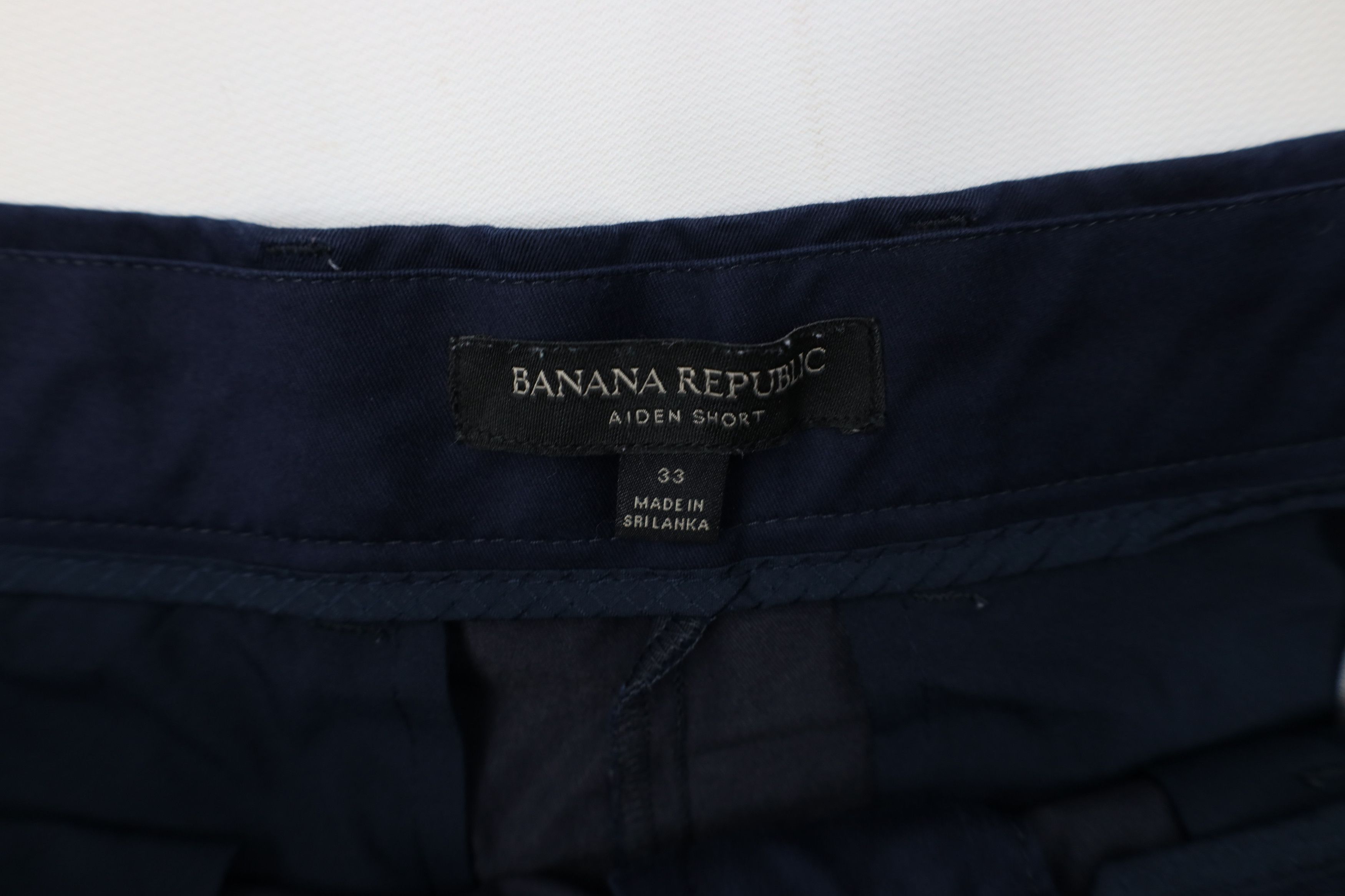 Banana Republic Banana Republic Aiden Tech Above Knee Chino Shorts Navy Blue Size US 33 - 7 Thumbnail