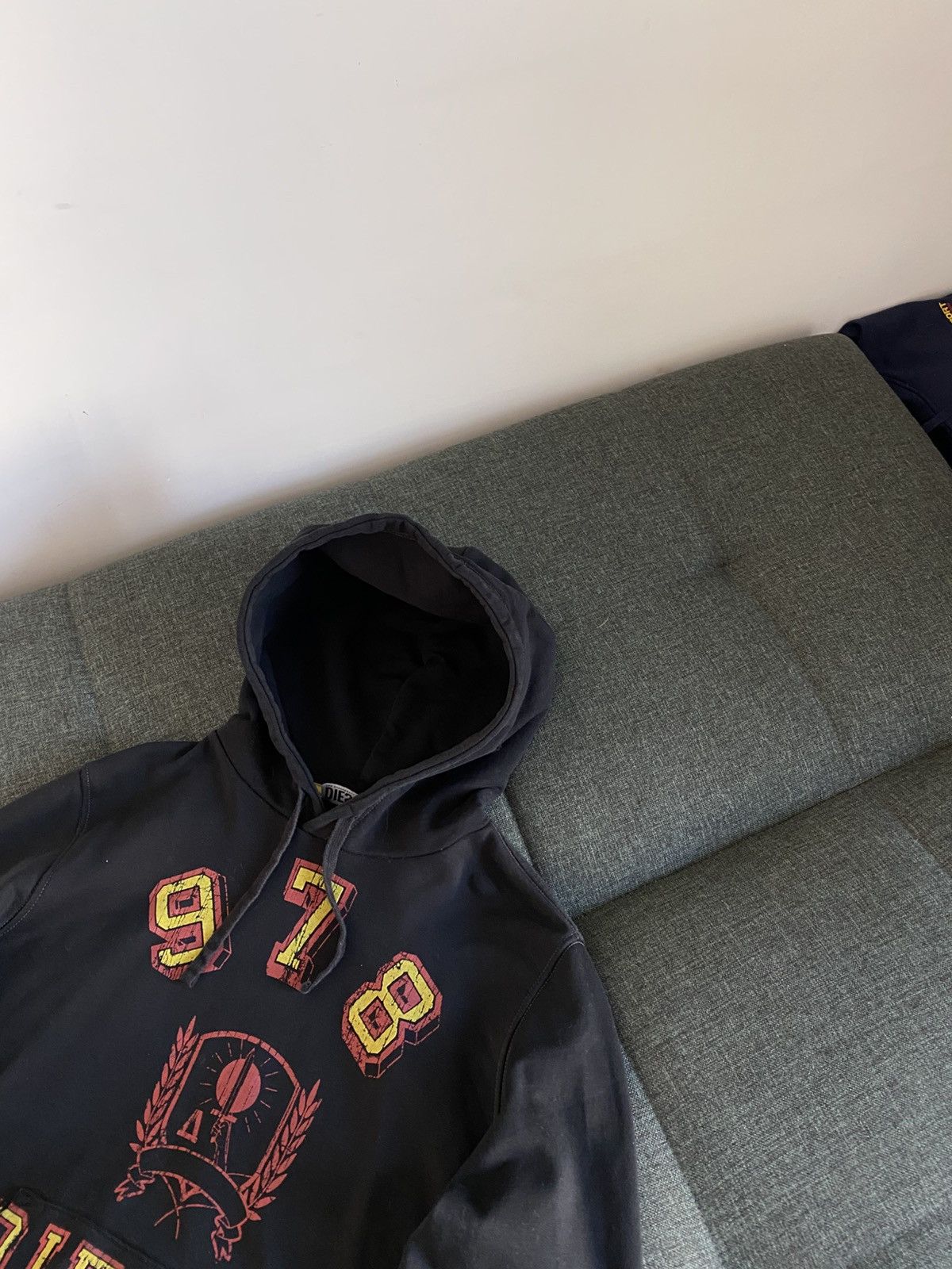 Diesel Diesel Vintage Hoodie Big Logo Japanese Boxy Avant Garde Y2K Size US M / EU 48-50 / 2 - 3 Thumbnail