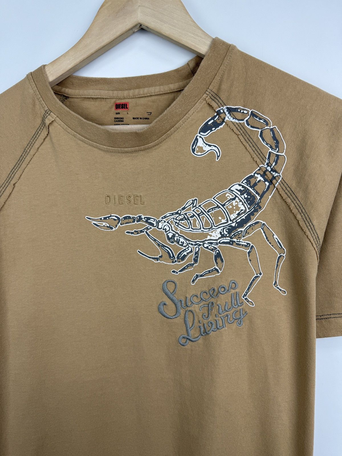 Diesel 🇺🇸 Vintage 90s Diesel Scorpion Success Is All Living T-Shirt Size US L / EU 52-54 / 3 - 4 Thumbnail