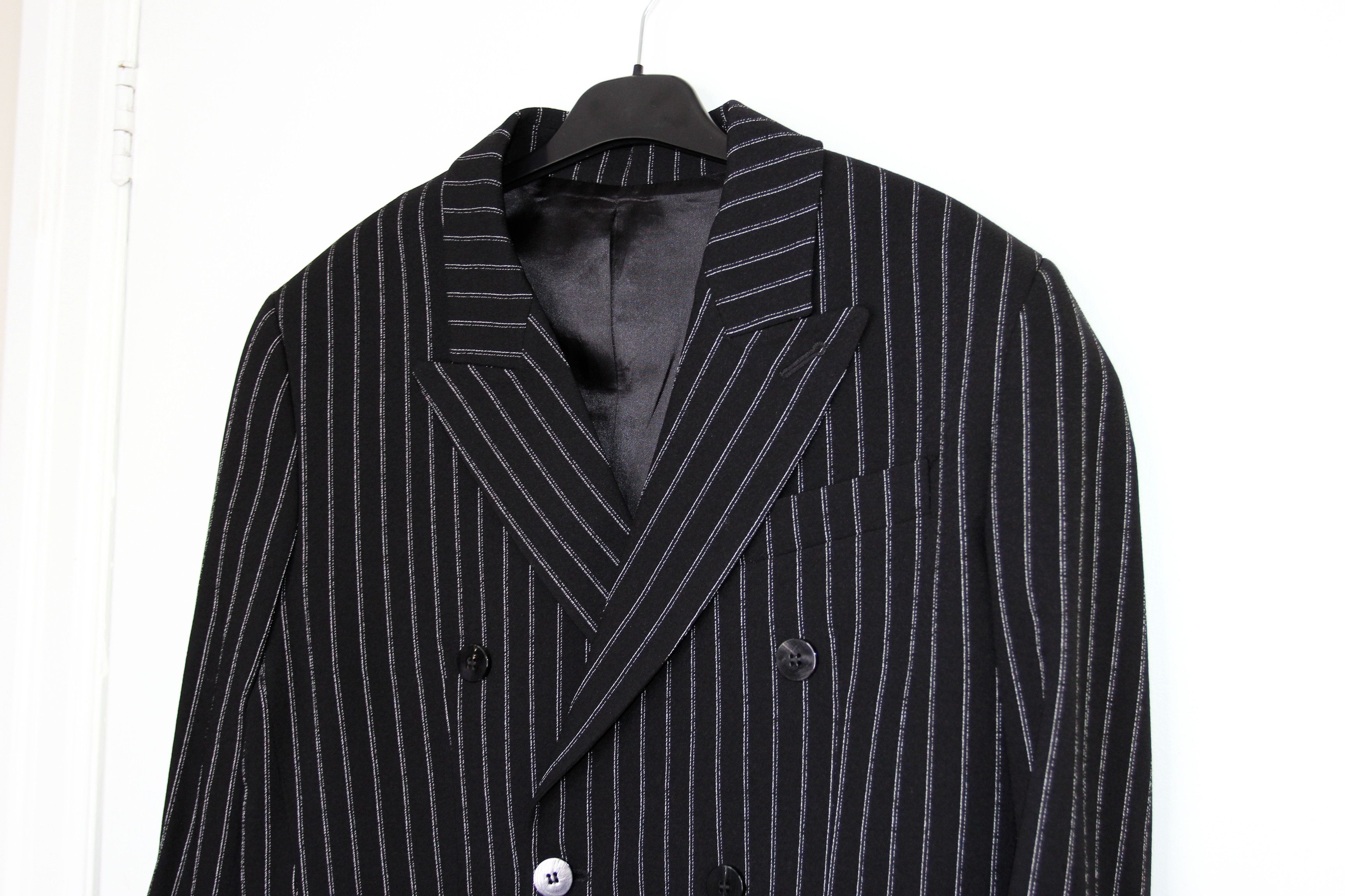 Ernest W. Baker BNWT SS25 ERNEST W. BAKER PIN STRIPE BLAZER JACKET 50 Size US M / EU 48-50 / 2 - 4 Thumbnail
