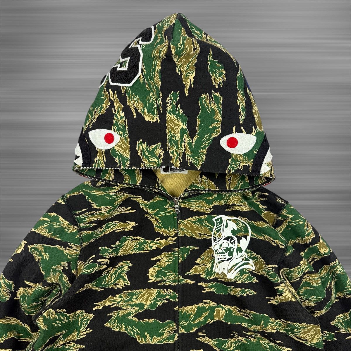 Bape BAPE Ursus Tiger Camo Shark Zip Up Hoodie Size US L / EU 52-54 / 3 - 2 Thumbnail