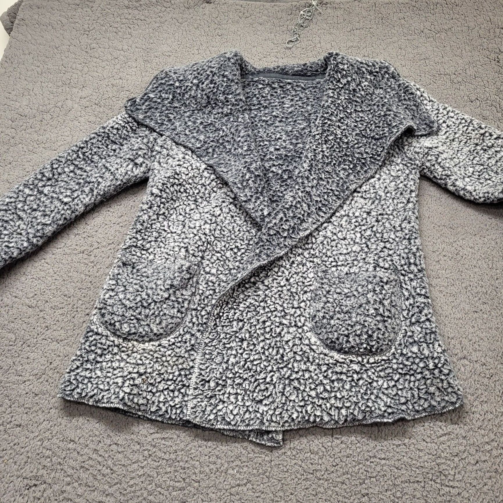 Vintage Secret Treasures Cardigan Women’s Size M Gray & White Sherpa Pocket Sweater Jacket Seasonal Winter Fall Spring Size M / US 6-8 / IT 42-44 - 2 Thumbnail