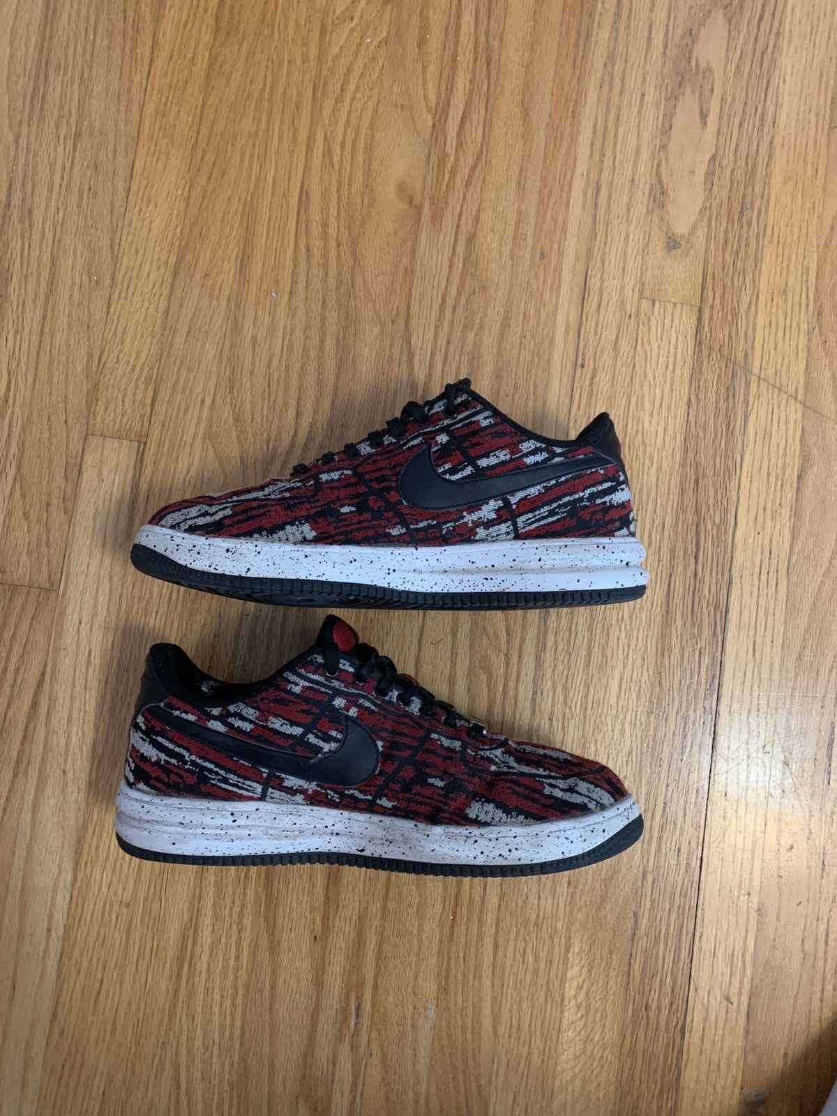 Nike Nike Lunar Force One Jacquard Gym Red-US9.5 Size US 9.5 / EU 42-43 - 2 Thumbnail