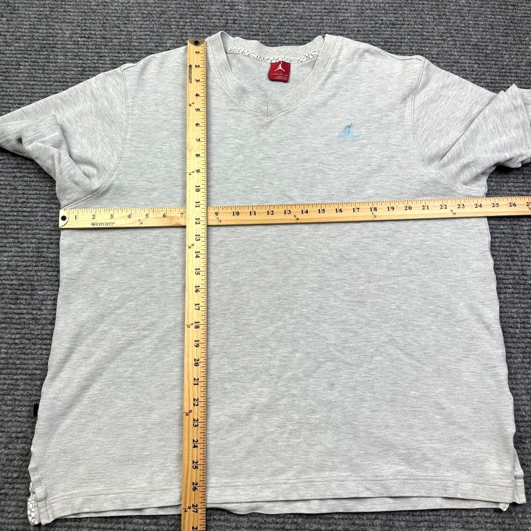 Jordan Brand Air Jordan Shirt Mens 2XL Short Sleeve V-Neck Cotton Embroidered Logo Gray Basketball Size US XXL / EU 58 / 5 - 4 Thumbnail